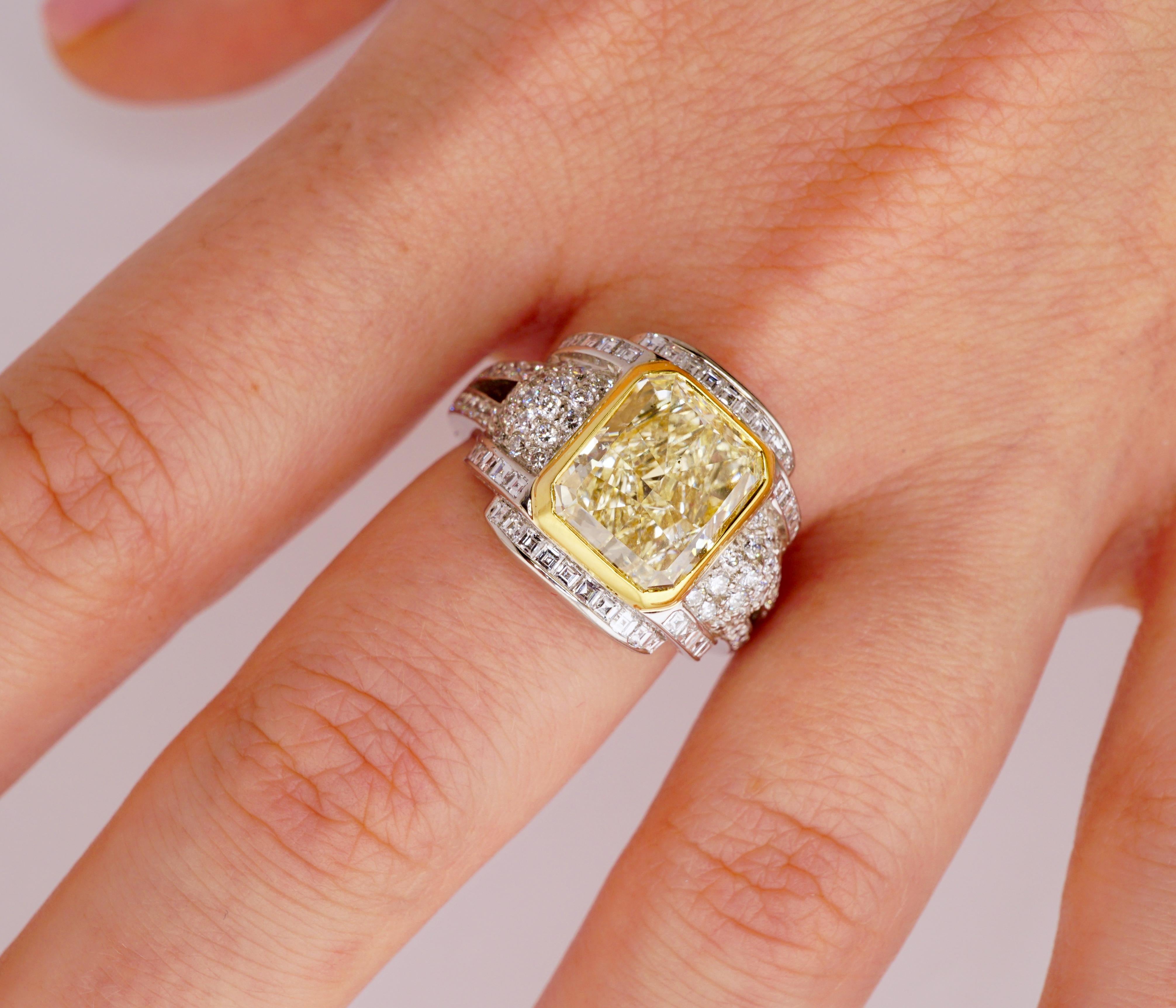 Bague cocktail Art déco en platine avec diamant jaune certifié de 3,87 carats Neuf - En vente à New York, NY