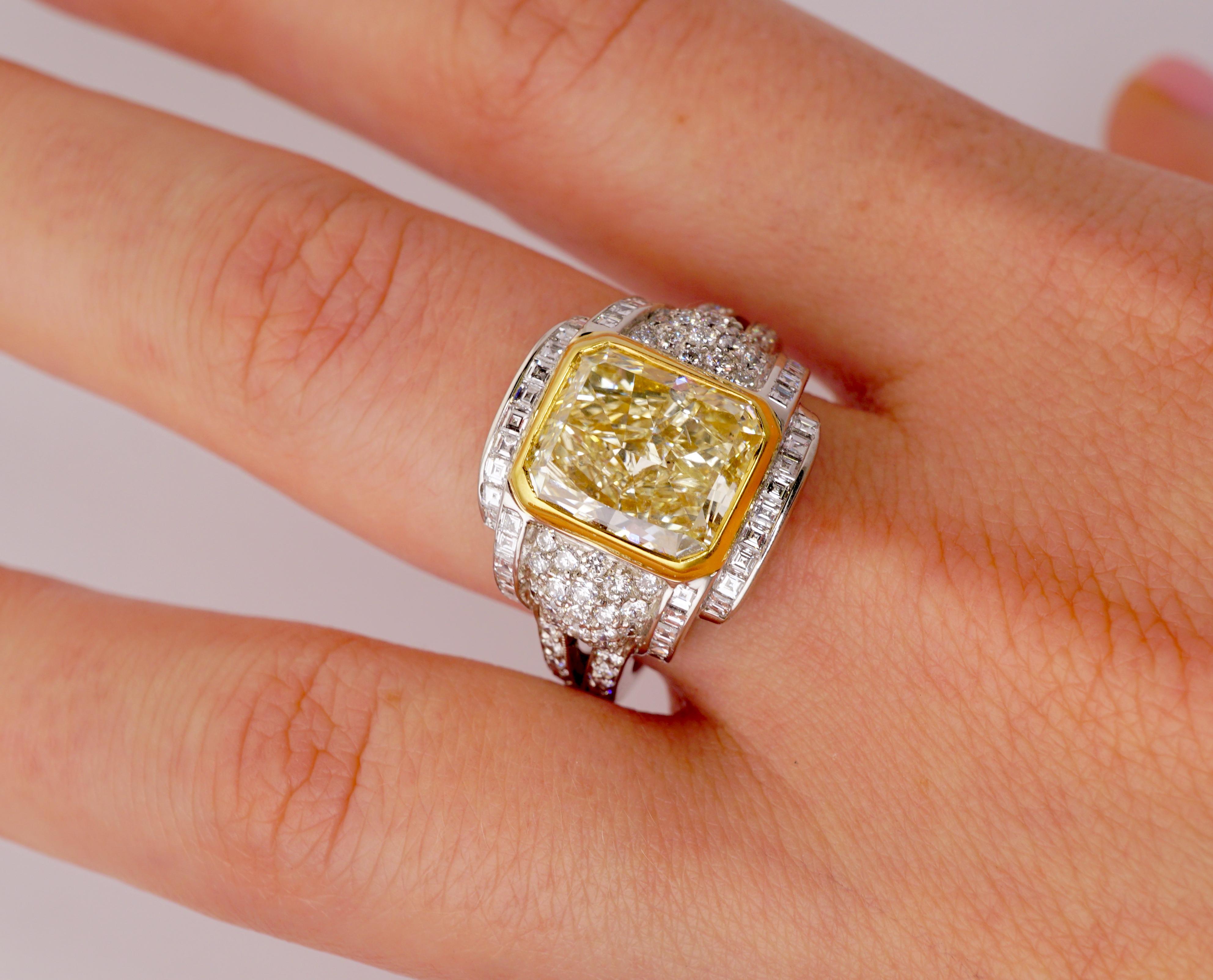 Bague cocktail Art déco en platine avec diamant jaune certifié de 3,87 carats Pour femmes en vente