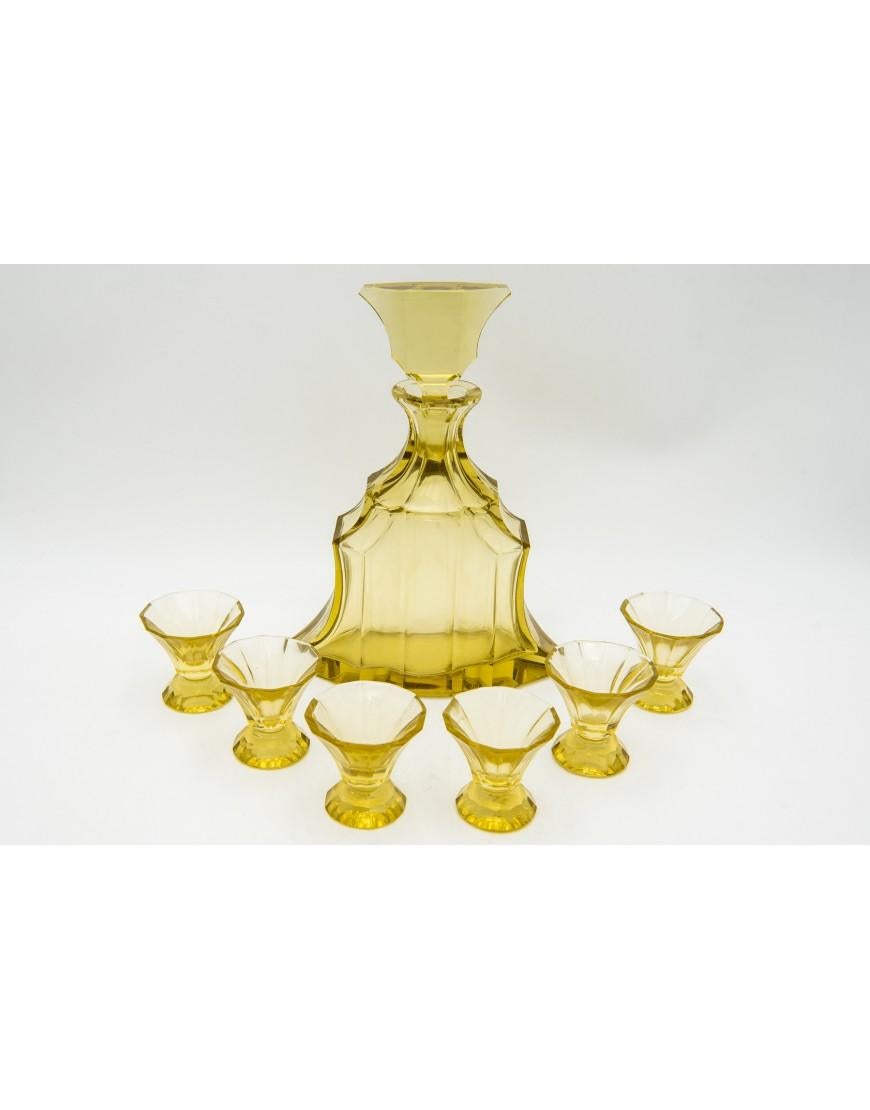 Art Deco yellow crystal decanter liqueur set, Czech Republic, 1930s. For Sale 2