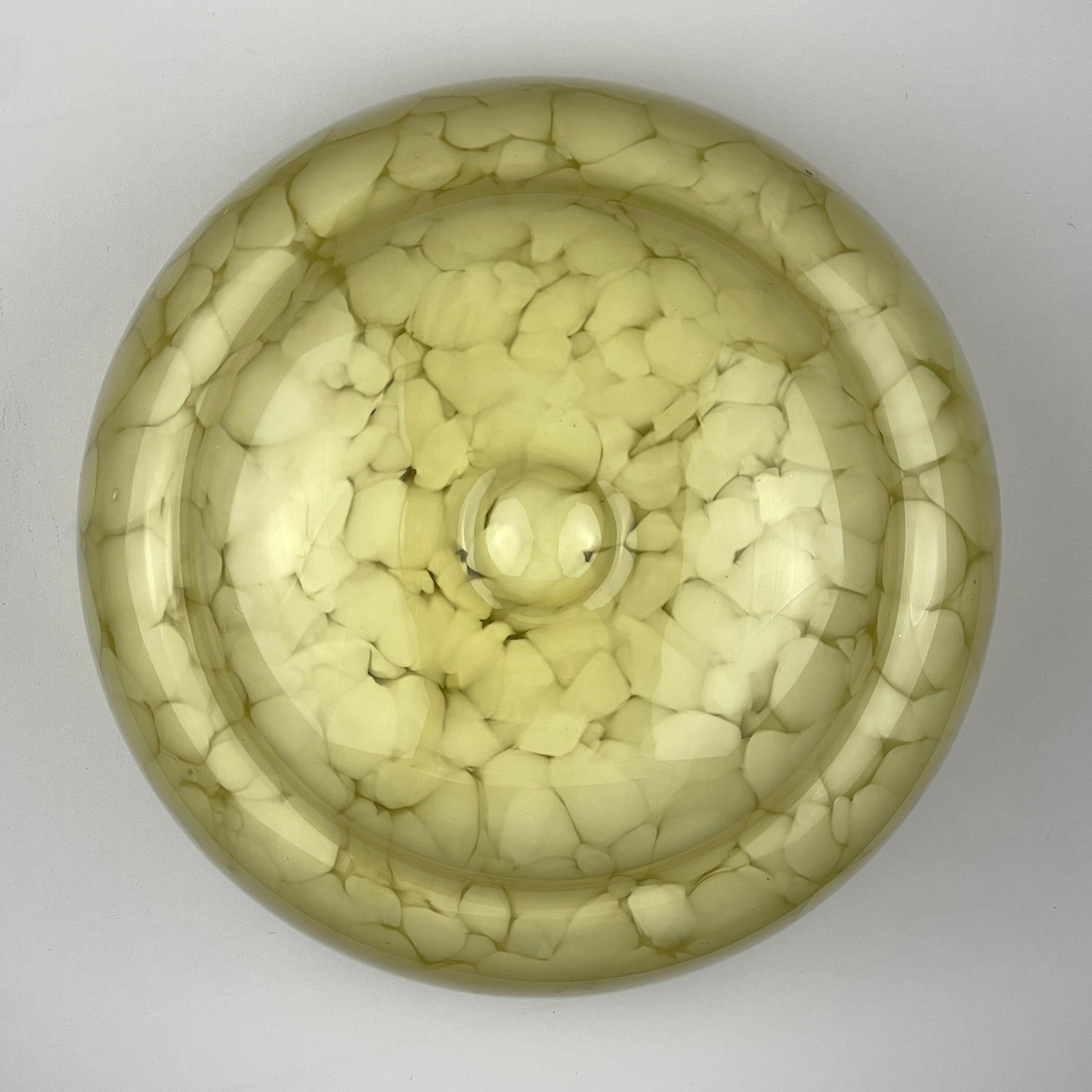 Plafonnier Art déco en verre jaune, Italie années 1950 en vente 4