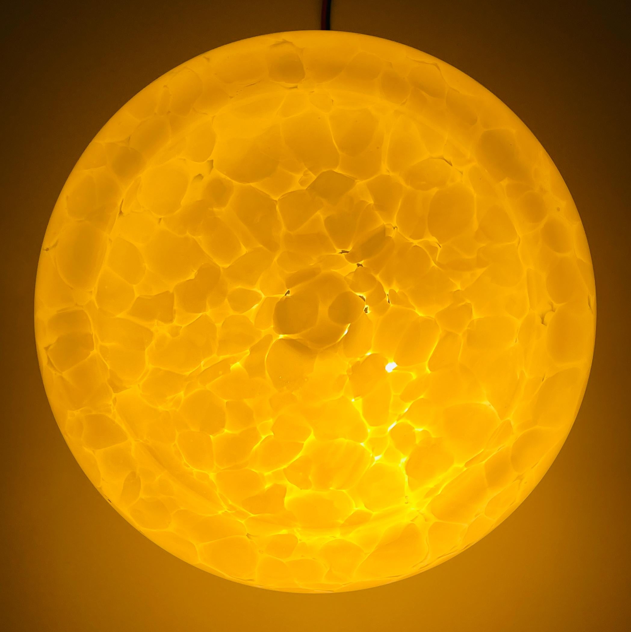 Plafonnier Art déco en verre jaune, Italie années 1950 en vente 7
