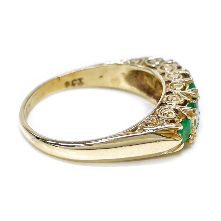 Art Deco Yellow Gold Emerald Ring For Sale at 1stDibs