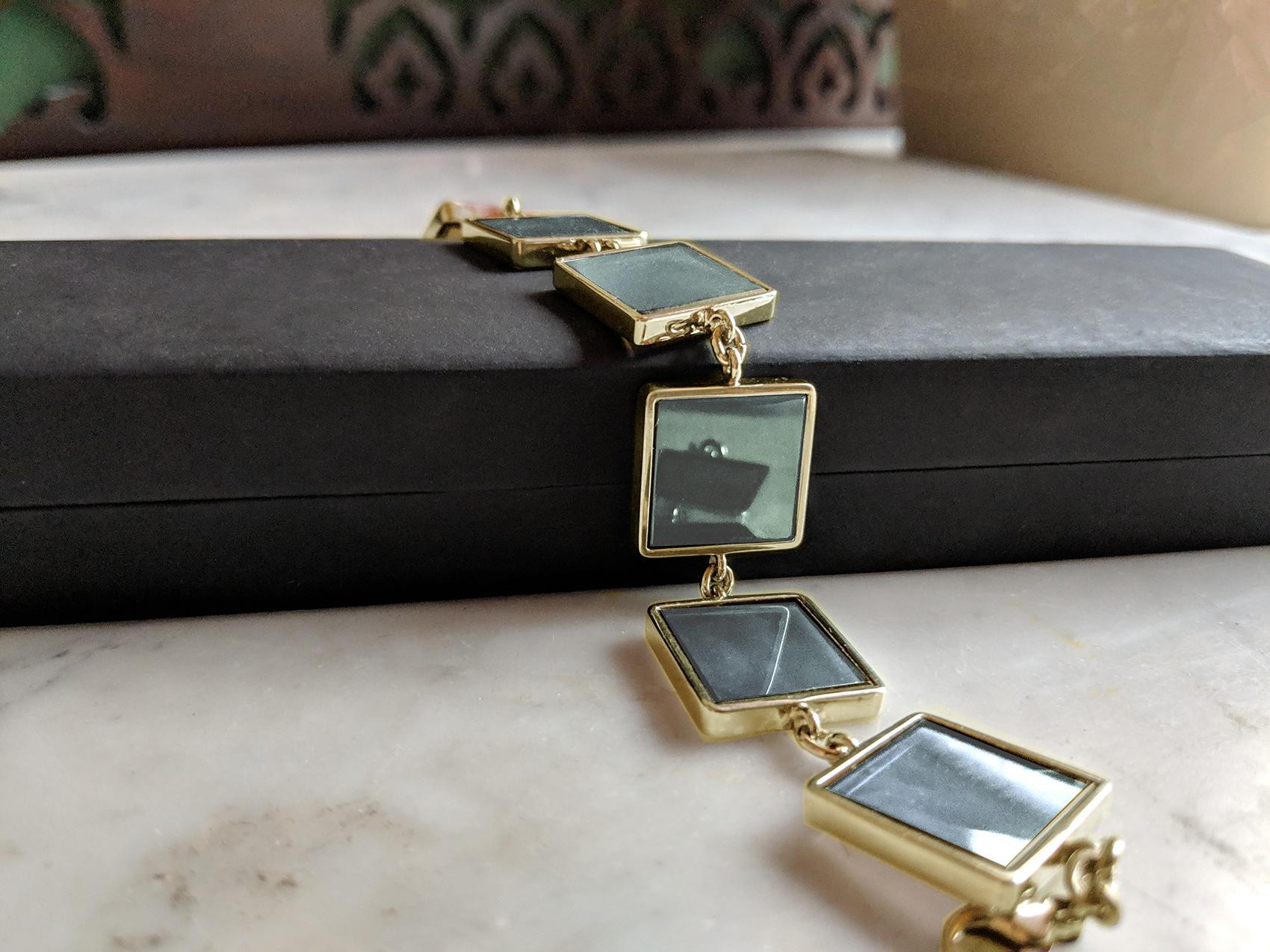 Bracelet à maillons en plaqué or jaune de style Art déco avec quartzes verts Neuf - En vente à Berlin, DE