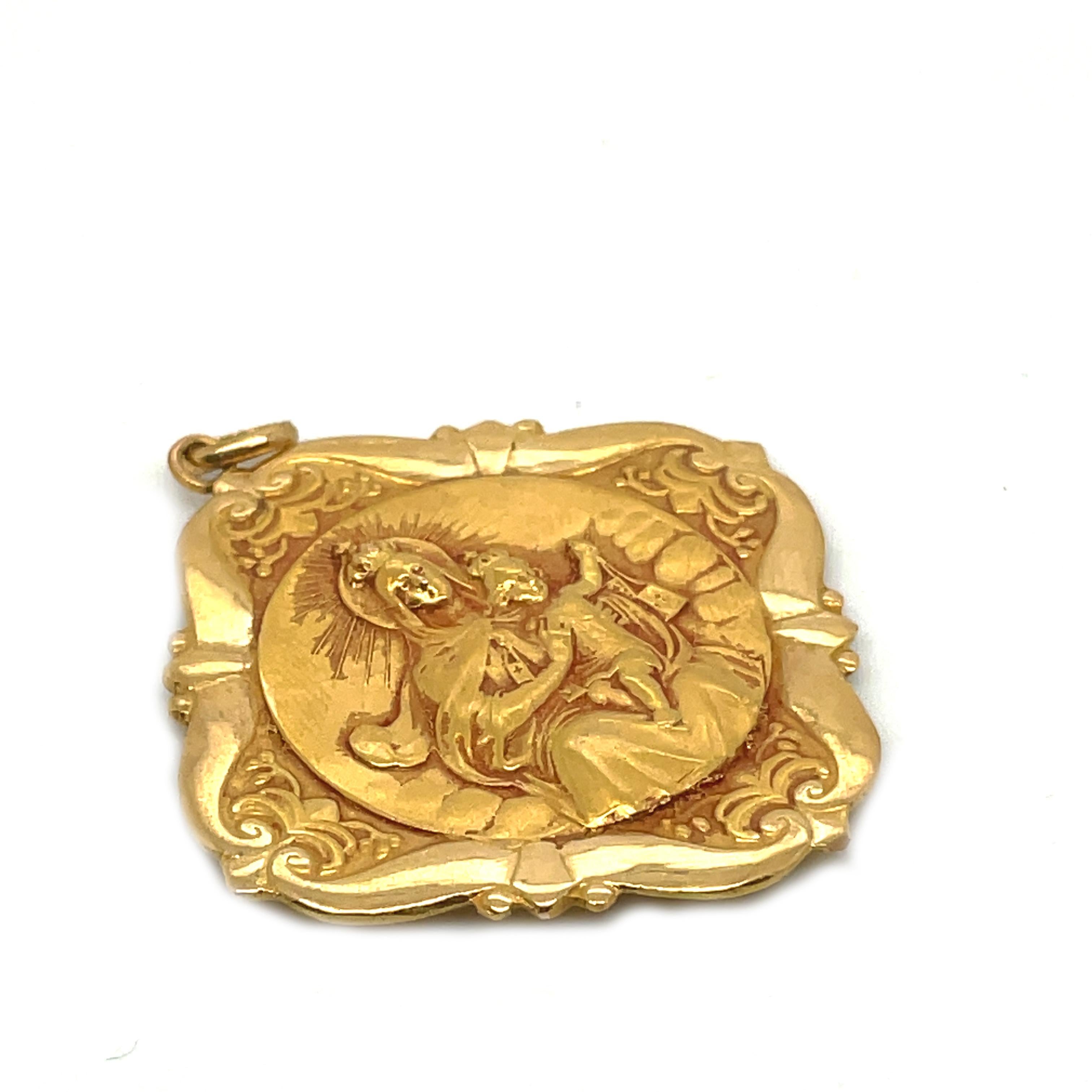 Art Deco 1940s Yellow Gold Sacred Heart & Mother and Child Pendant