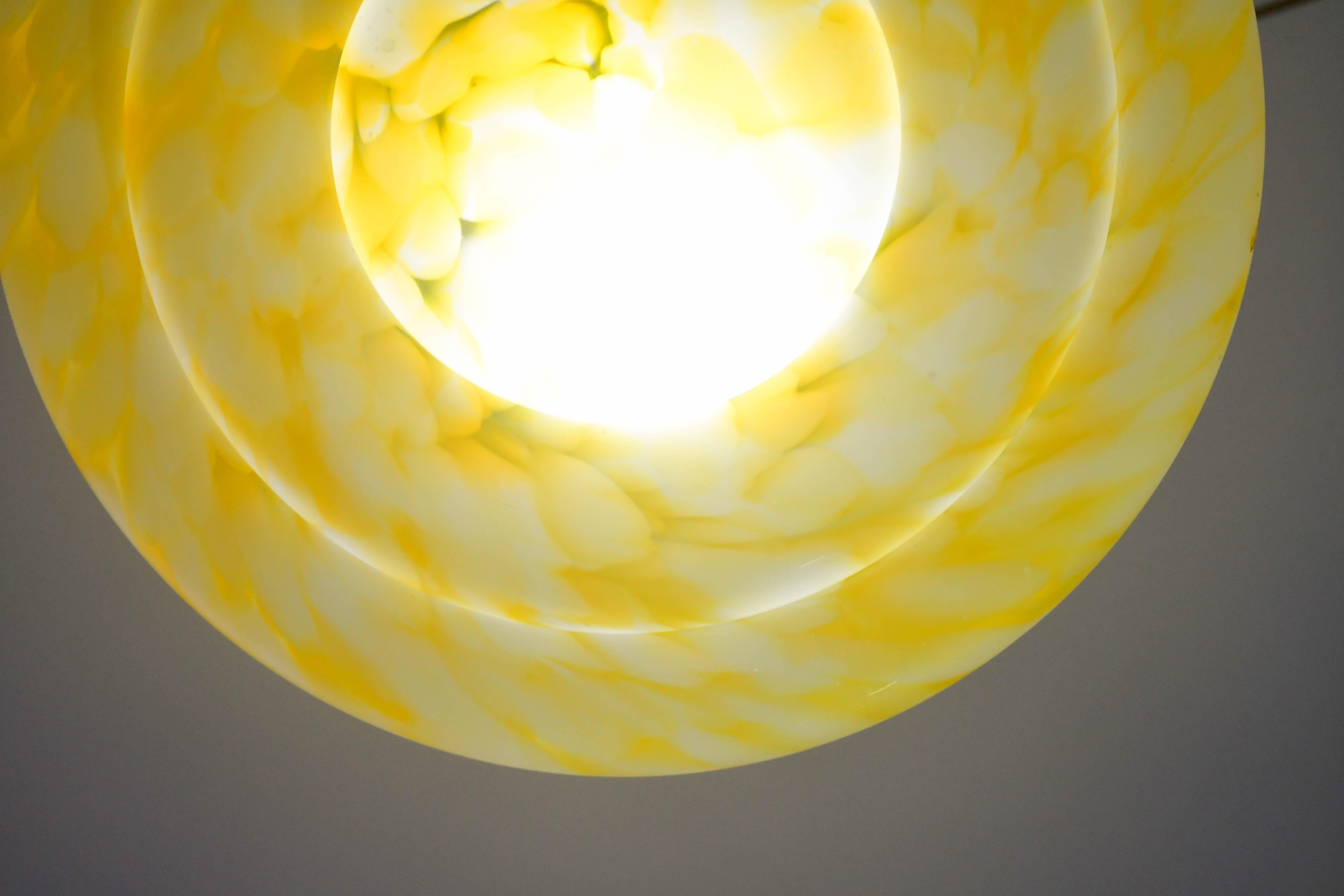 Pendentif Art déco en verre de Murano jaune, 1950 en vente 5