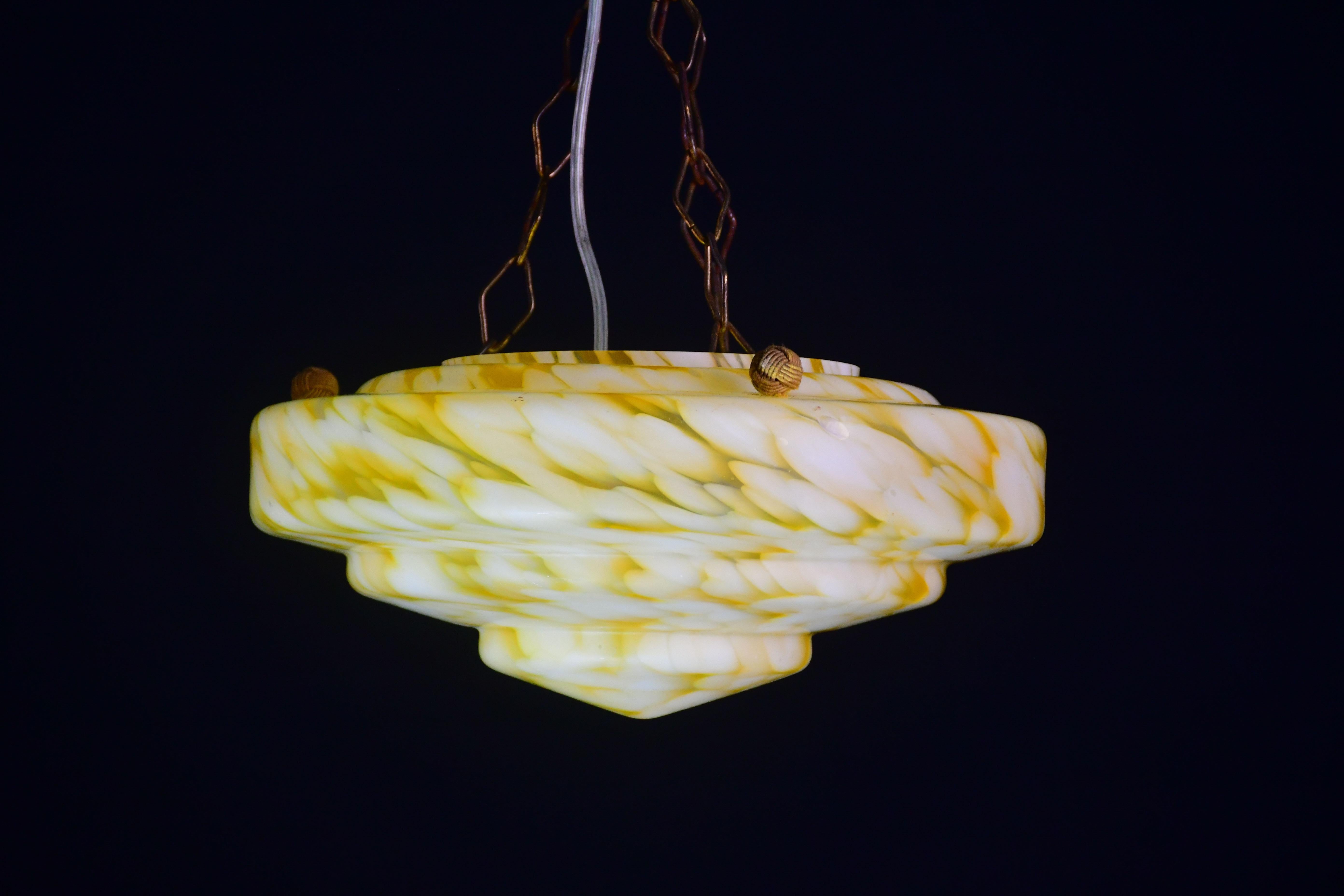 Pendentif Art déco en verre de Murano jaune, 1950 en vente 3