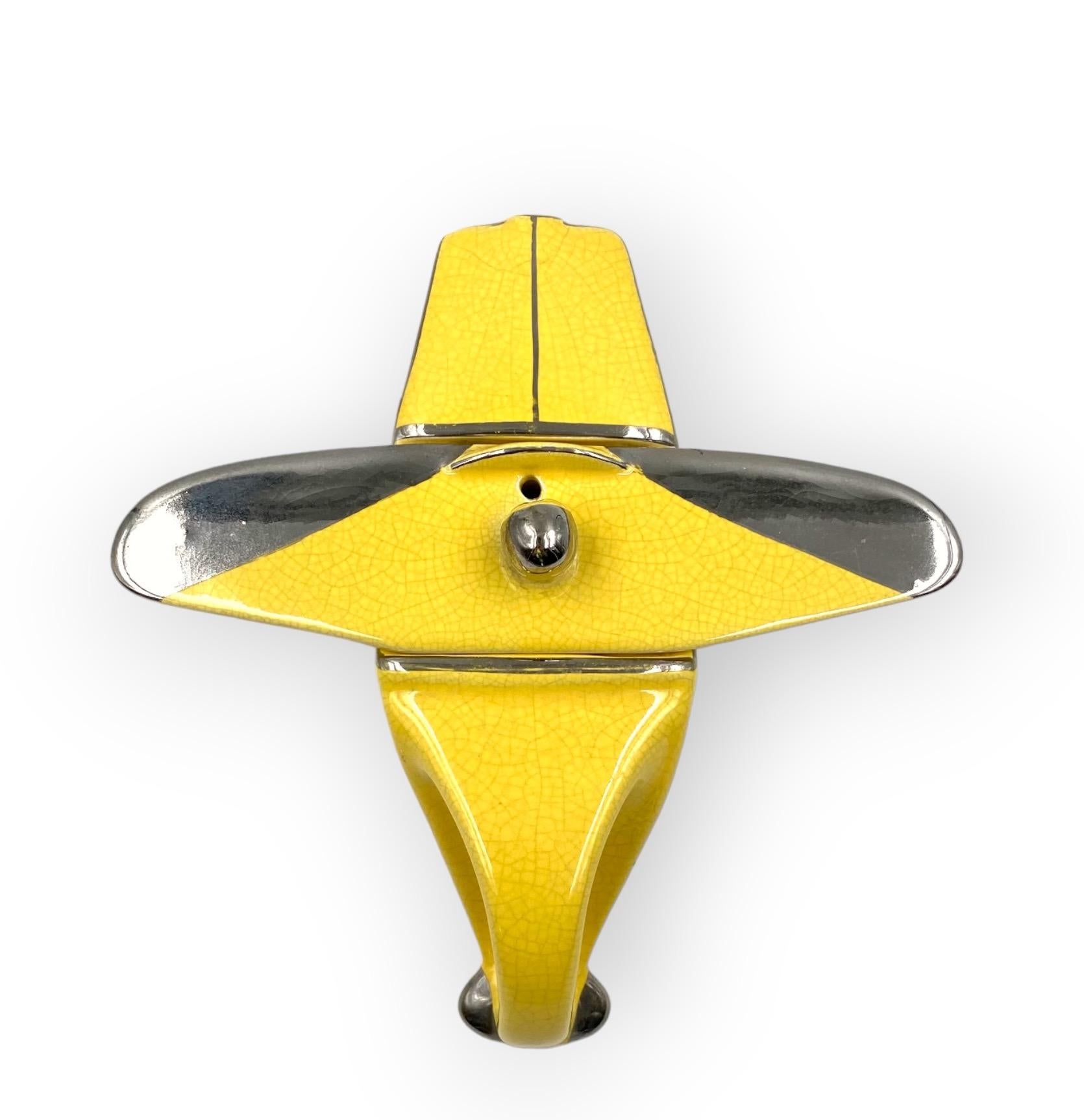 Art Deco yellow 'T-Plane' ceramic aeroplane teapot, Sadler, UK, 1930s 3