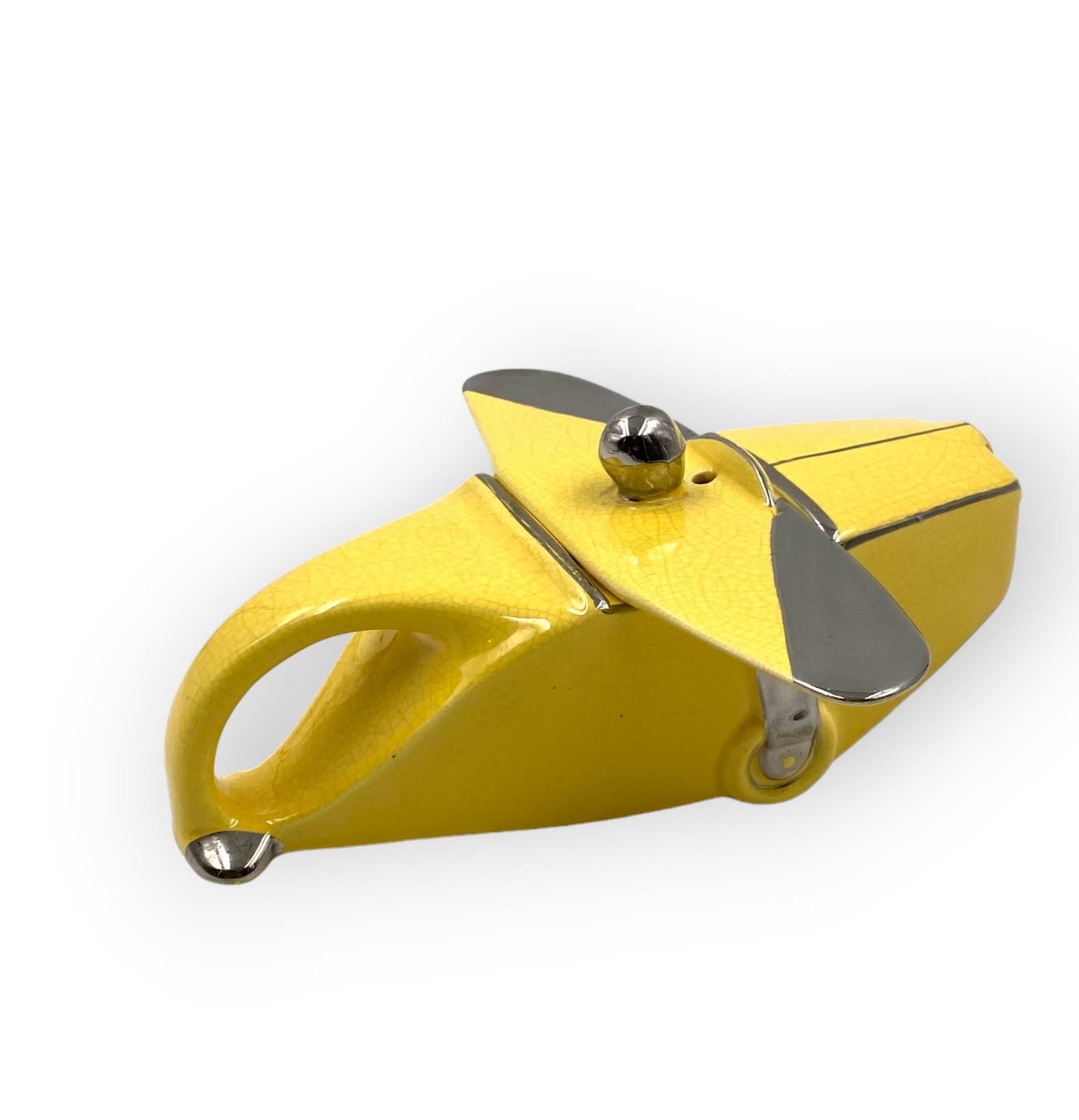 Art Deco yellow 'T-Plane' ceramic aeroplane teapot, Sadler, UK, 1930s 4