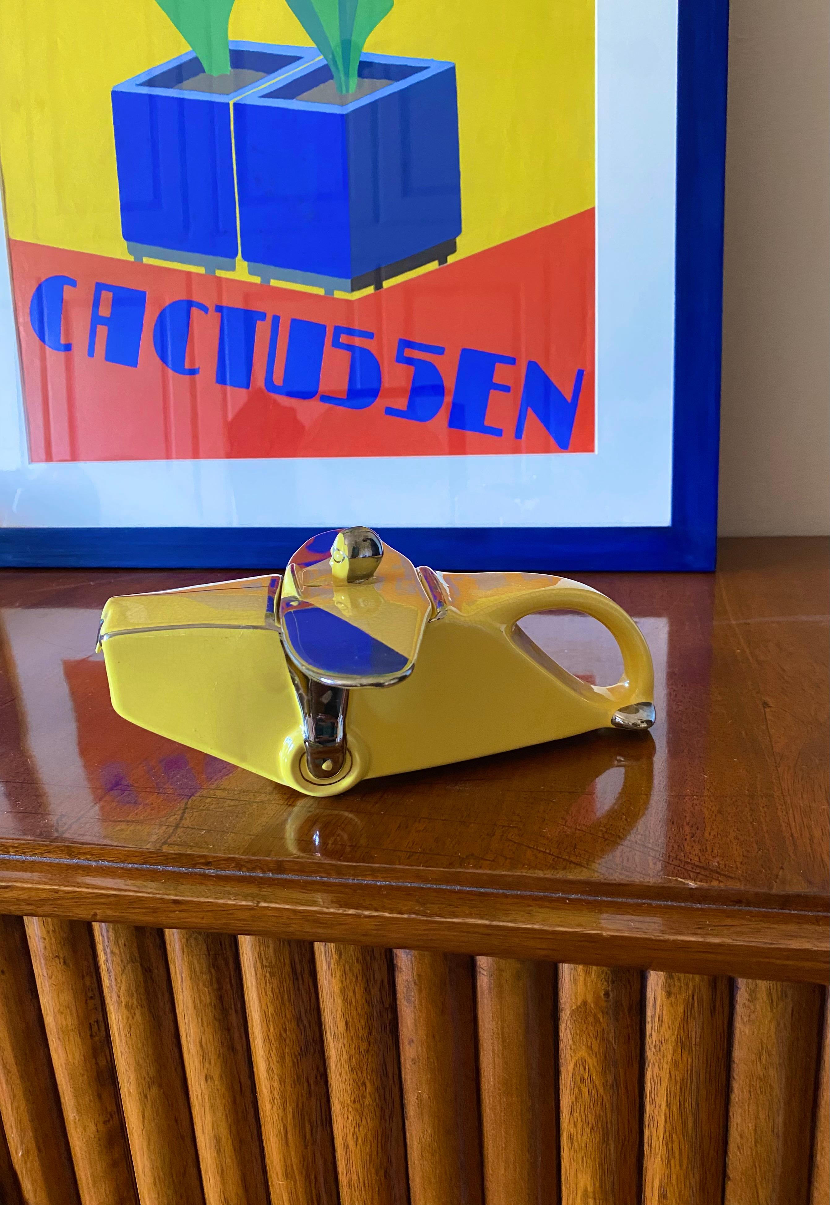 Mid-20th Century Art Deco yellow 'T-Plane' ceramic aeroplane teapot, Sadler, UK, 1930s