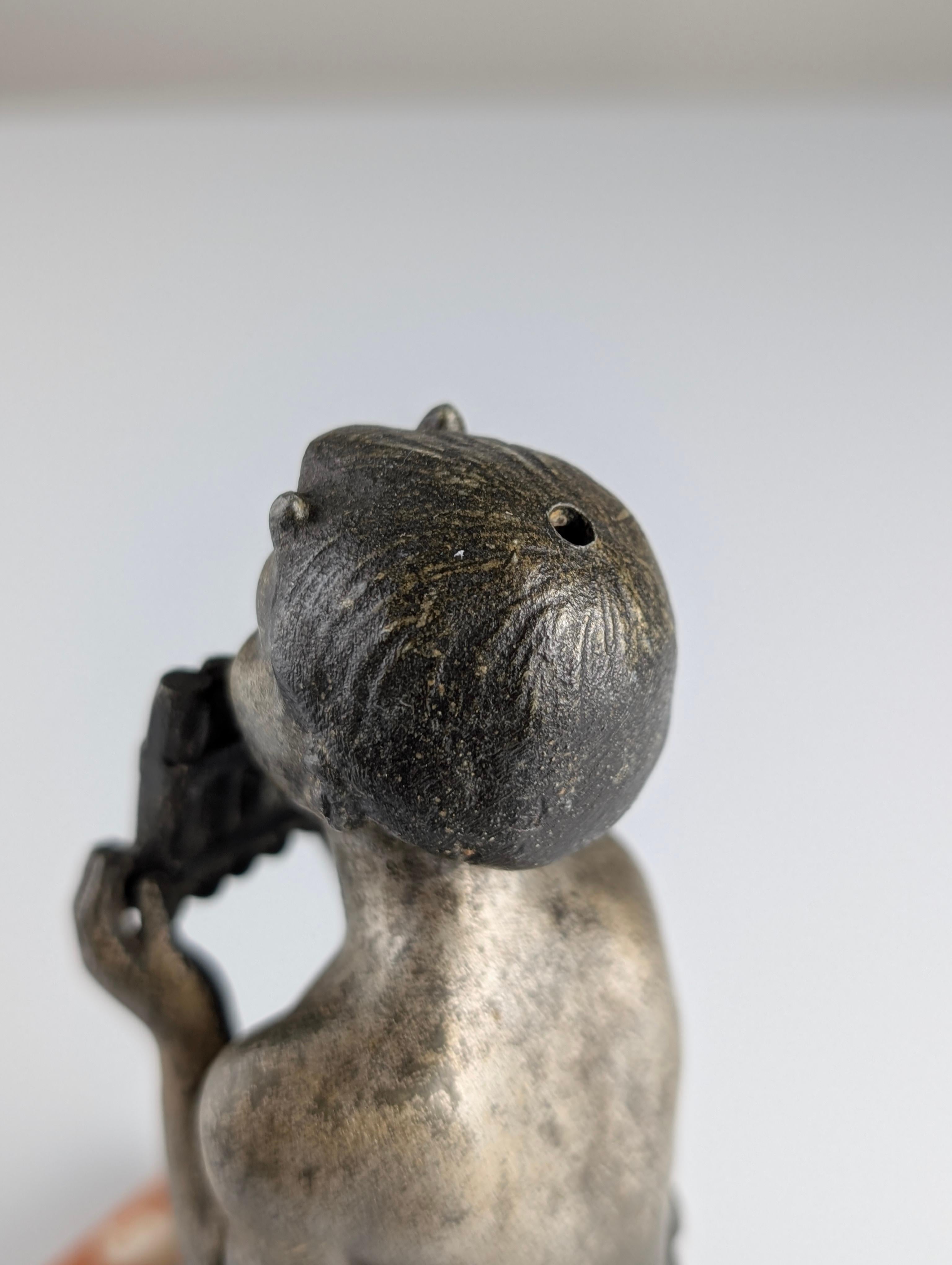 Scultura Art Deco di giovane fauno con flauto di Pan degli anni '20 in vendita 6