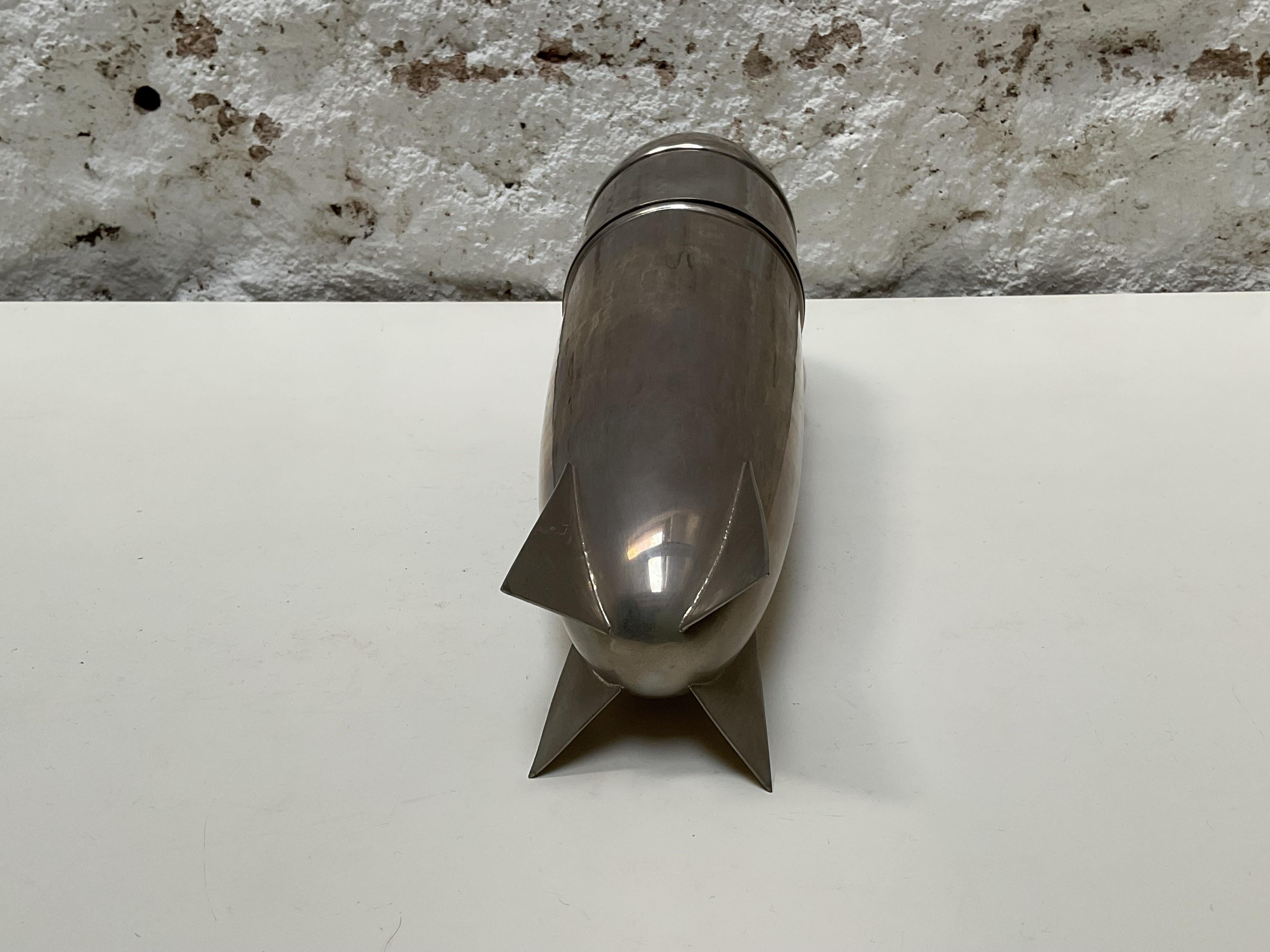 Art Deco Zeppelin Cocktail Shaker, verchromtes Metall, Mitteleuropa im Angebot 4