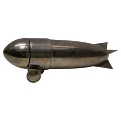 Art Deco Zeppelin Cocktail Shaker, Chrome-Plated Metal, Central Europe