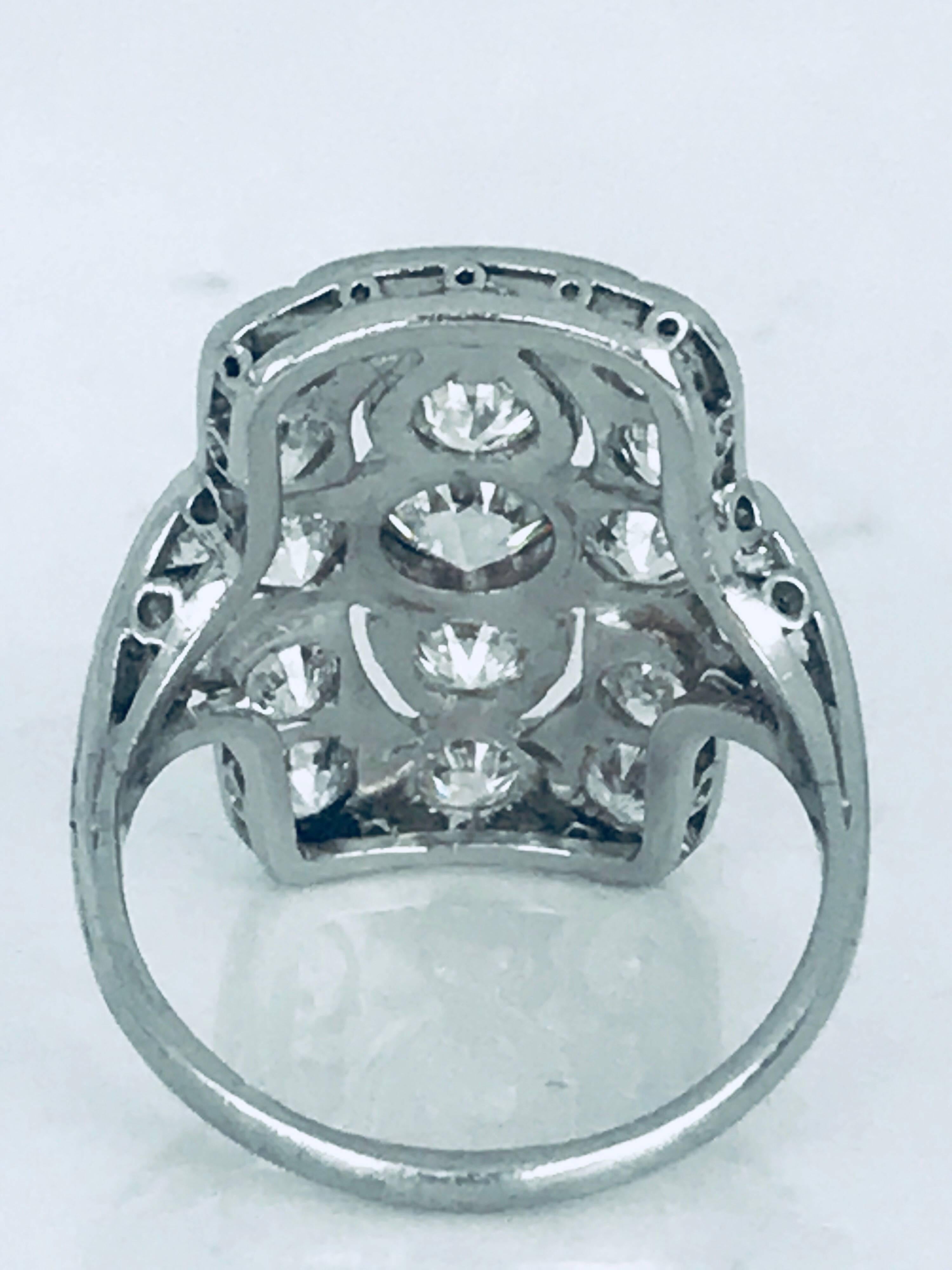 Art Deco, circa 1915 Platinum 2.87 Carat Diamond Ring, European Cut Diamonds In Excellent Condition For Sale In Aliso Viejo, CA