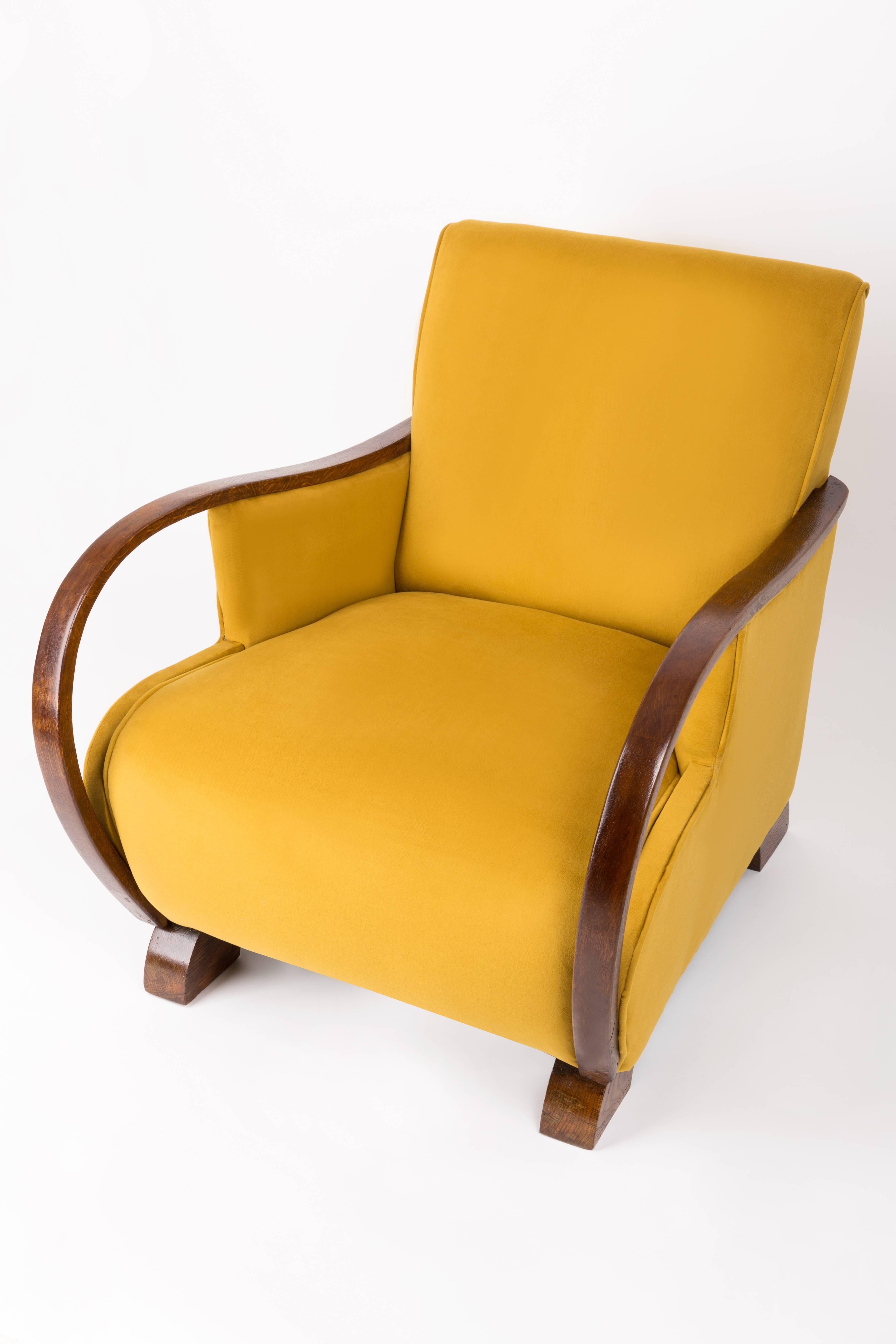 Gelber großer Vintage-Sessel im Art déco-Stil, 1920er Jahre (20. Jahrhundert) im Angebot