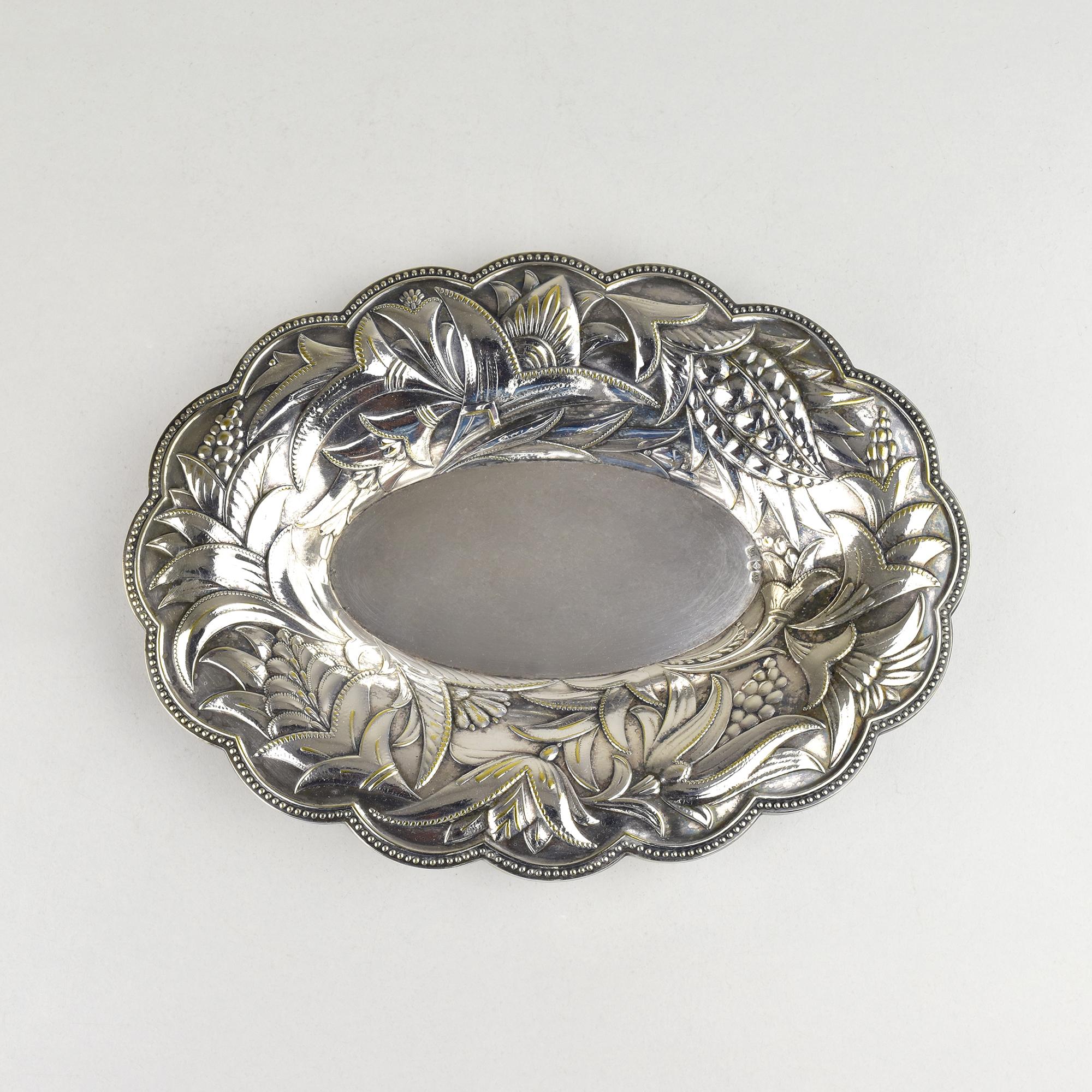 Art déco Art Deo Catch All Jewelry Dish by WMF Silverplated Wiener Werkstätte Style en vente
