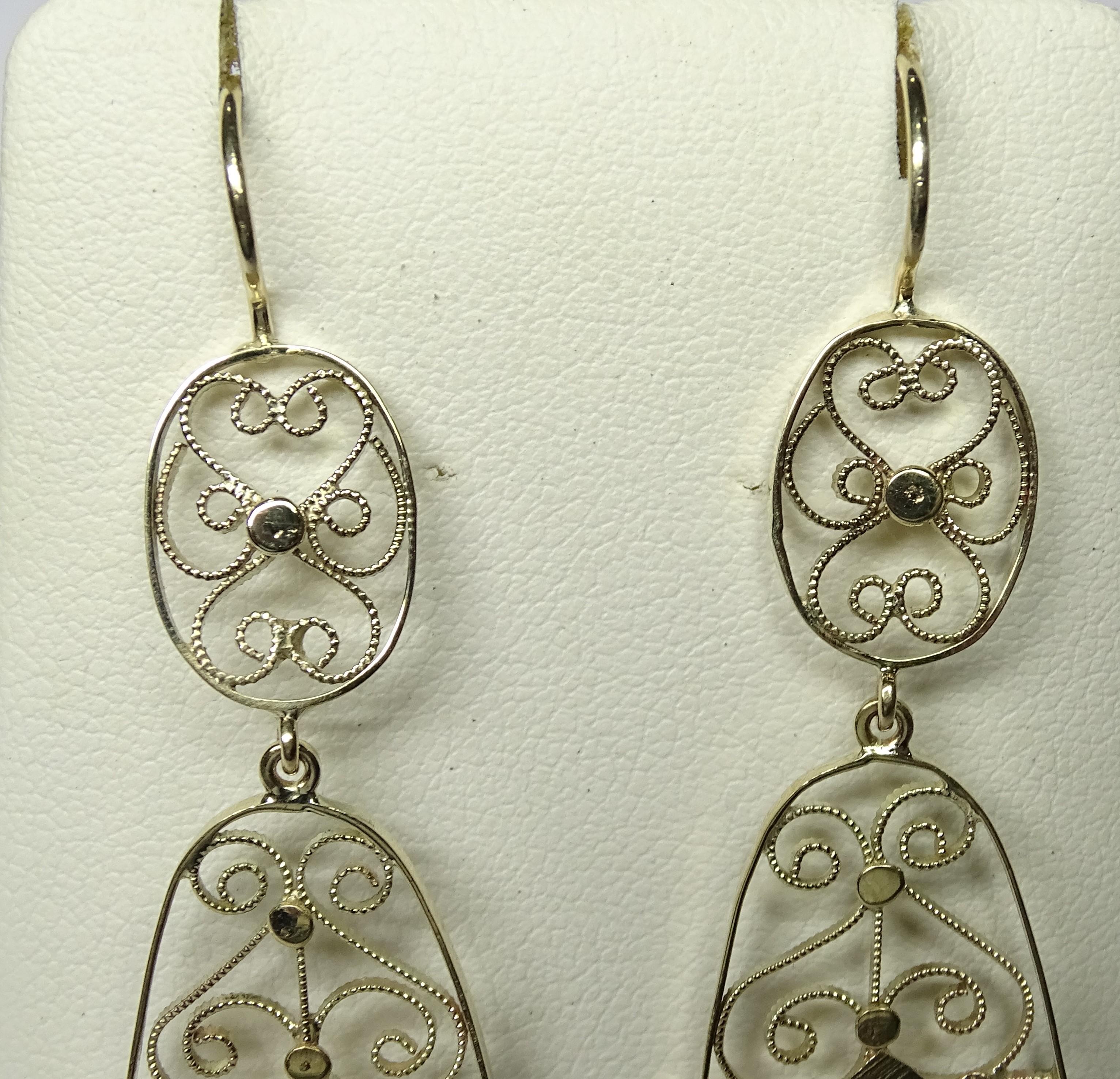 Art Etruscan Filigree Yellow Gold Dangle Earrings For Sale 2