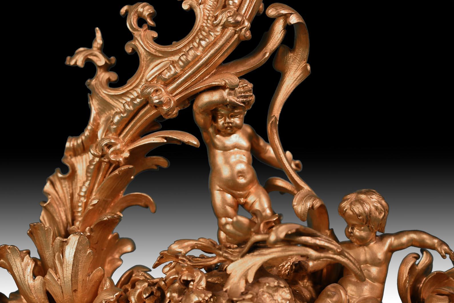 Fonderie d'art de Johann HERZNER (attribué à), Lanterne à riche décor rococo. en vente 2