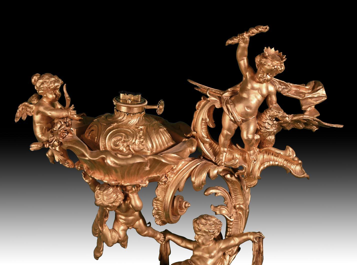 Doré Fonderie d'art de Johann HERZNER (attribué à), Lanterne à riche décor rococo. en vente