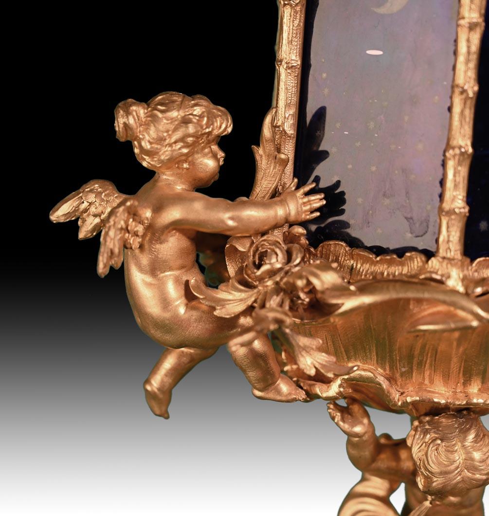 Fonderie d'art de Johann HERZNER (attribué à), Lanterne à riche décor rococo. Bon état - En vente à SAINT-OUEN-SUR-SEINE, FR
