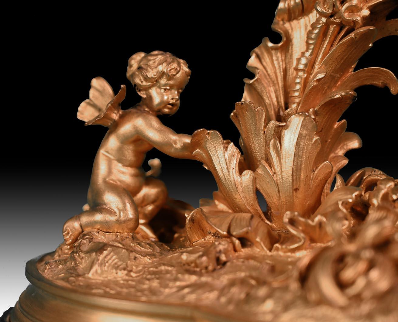 Fonderie d'art de Johann HERZNER (attribué à), Lanterne à riche décor rococo. en vente 1