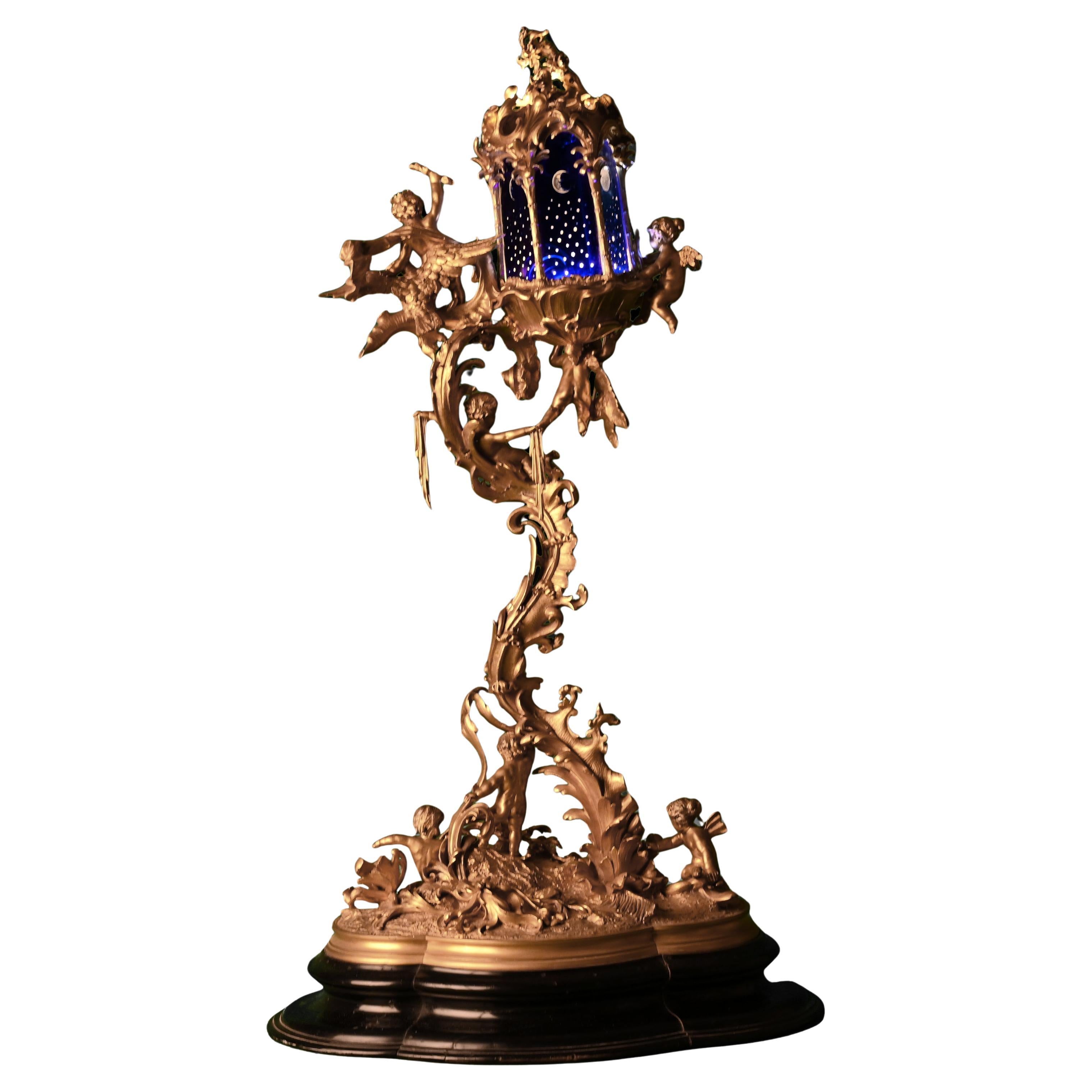 Fonderie d'art de Johann HERZNER (attribué à), Lanterne à riche décor rococo. en vente