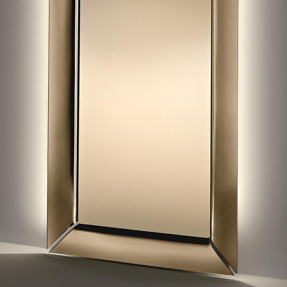 italien Miroir avec cadre en bronze d'art en vente