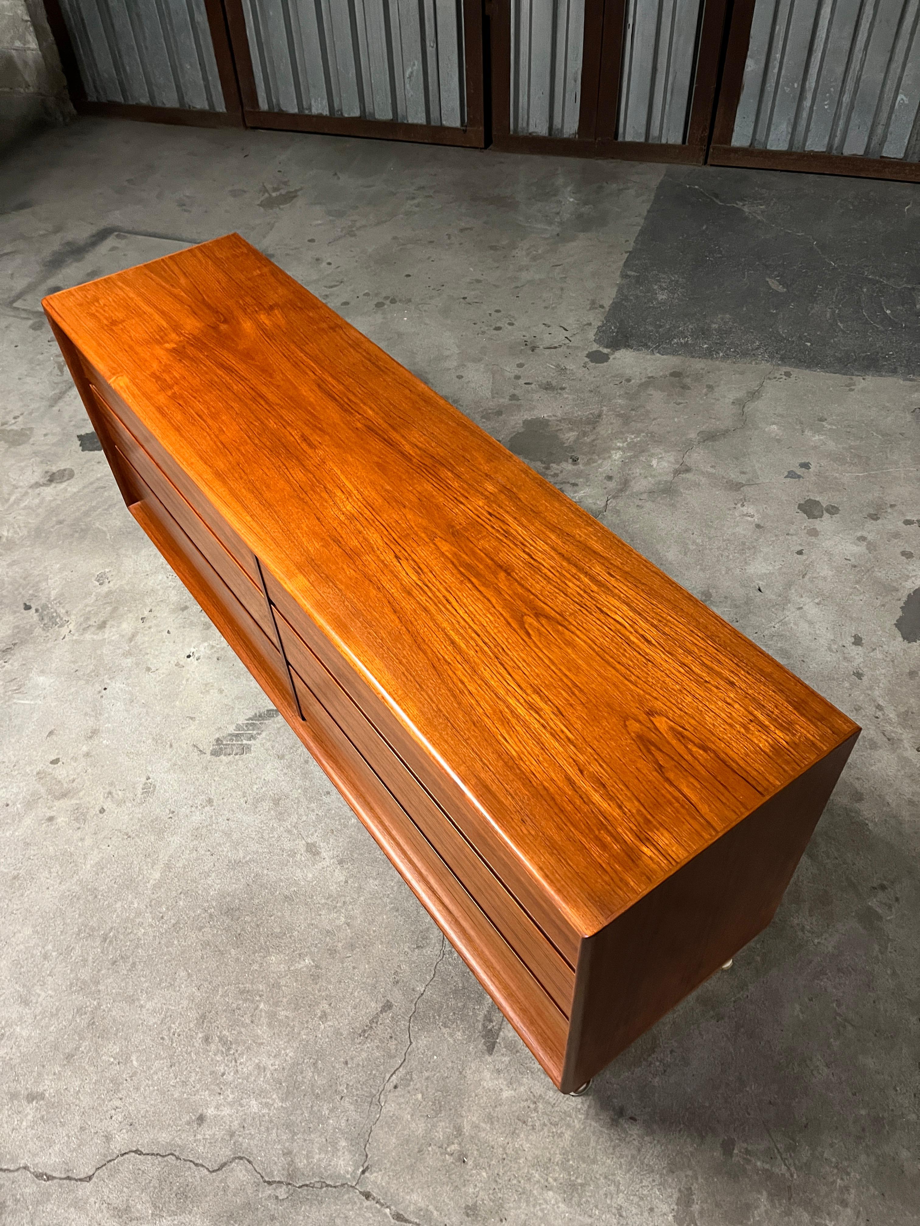 Mid-Century Modern Art Furn Minimalistic Danish 6 Drawer Teak Dresser 1960s, 'Signed'
