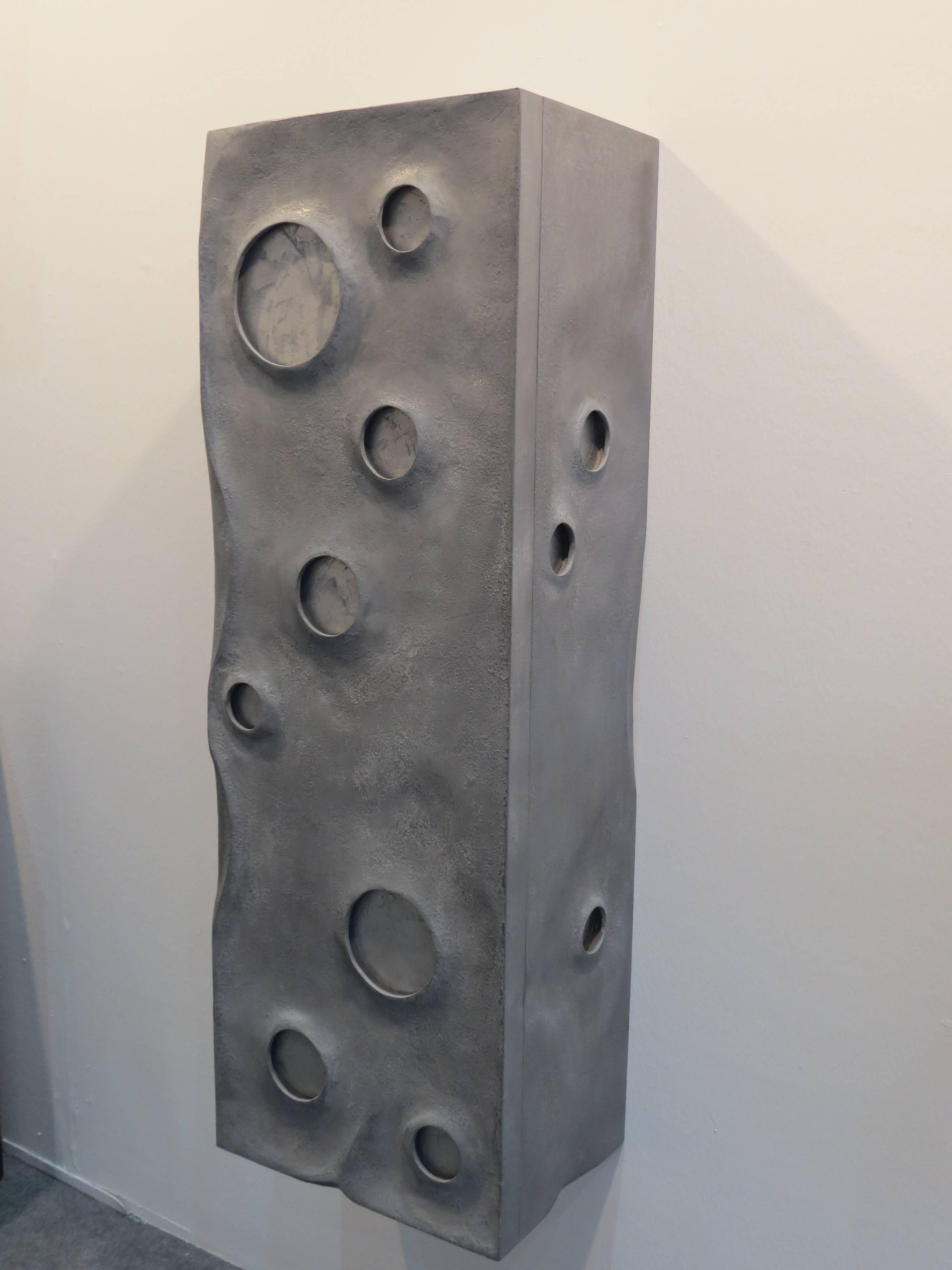 Art Furniture „Moonscape“ Wandmontierte Metallbeschichtung „Moonscape“ Handgefertigt im Angebot 2