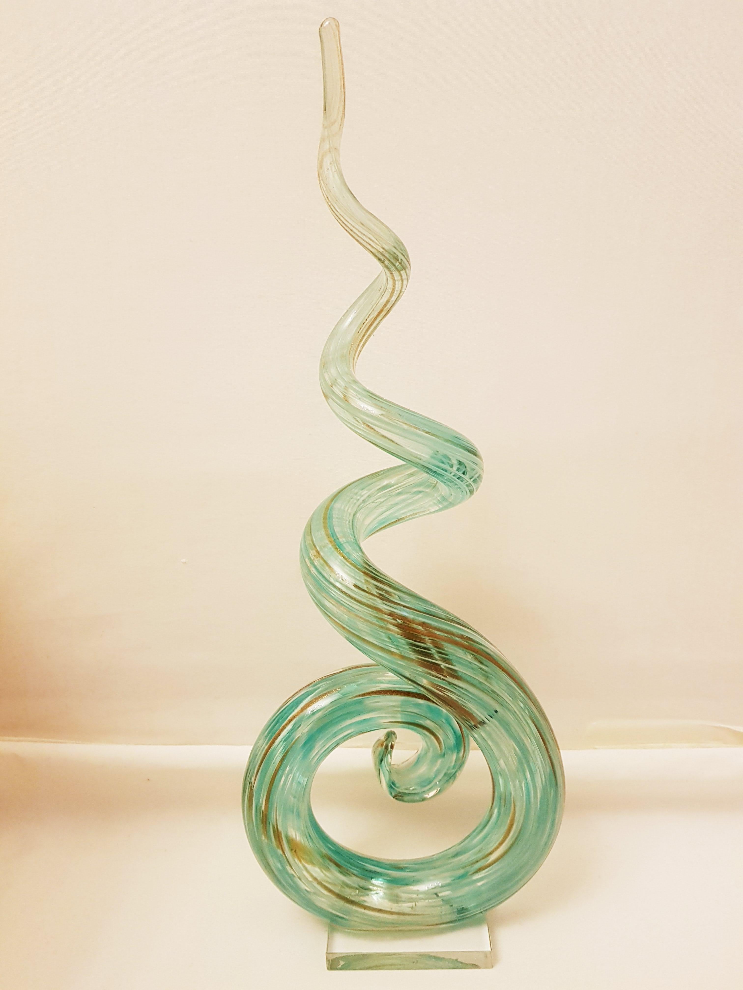 Beautiful art glass abstract sculpture with aventurine brilliant condition.