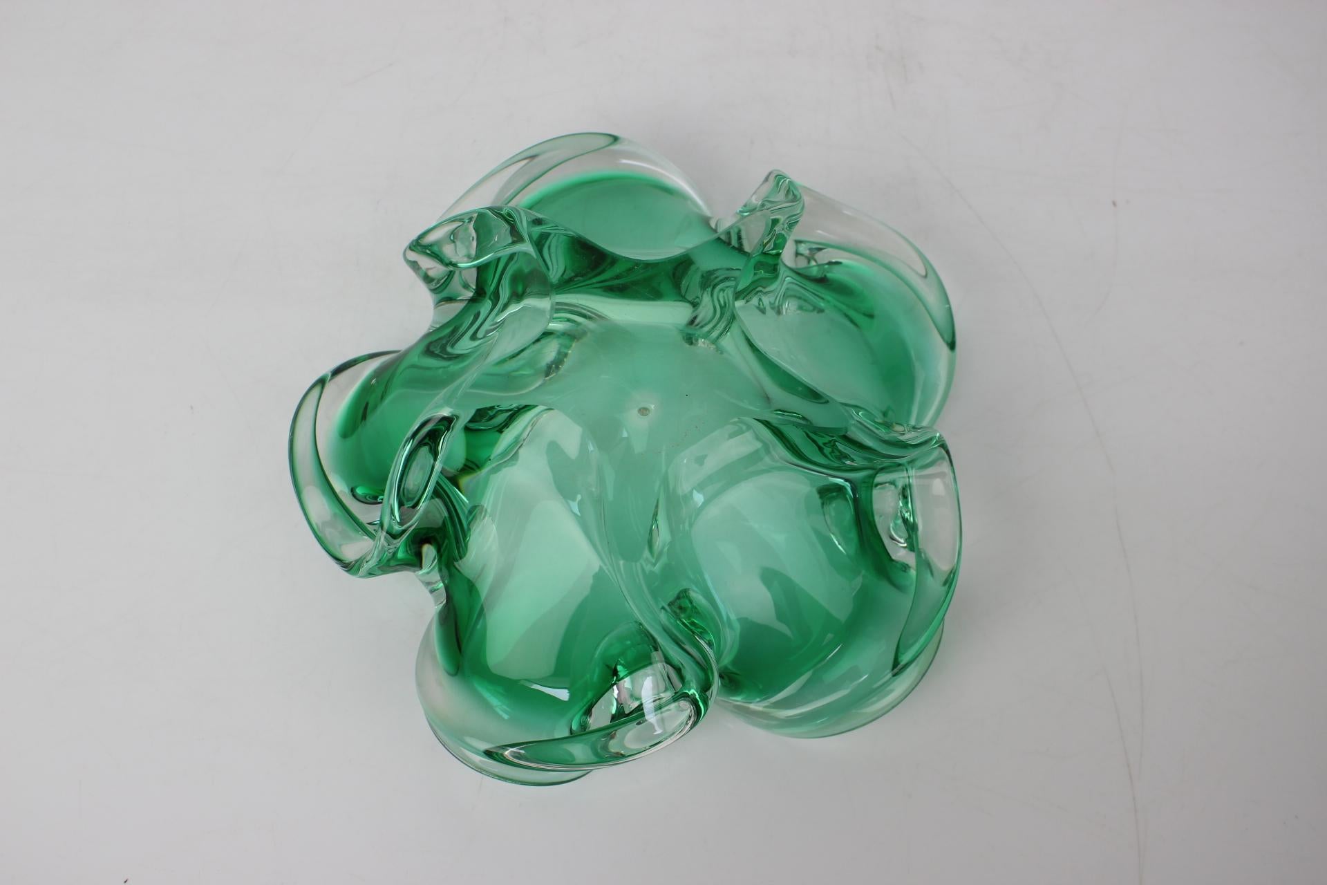 Mid-20th Century Art Glass Ashtray by Josef Hospodka for Chribska Glassworks, 1960s
