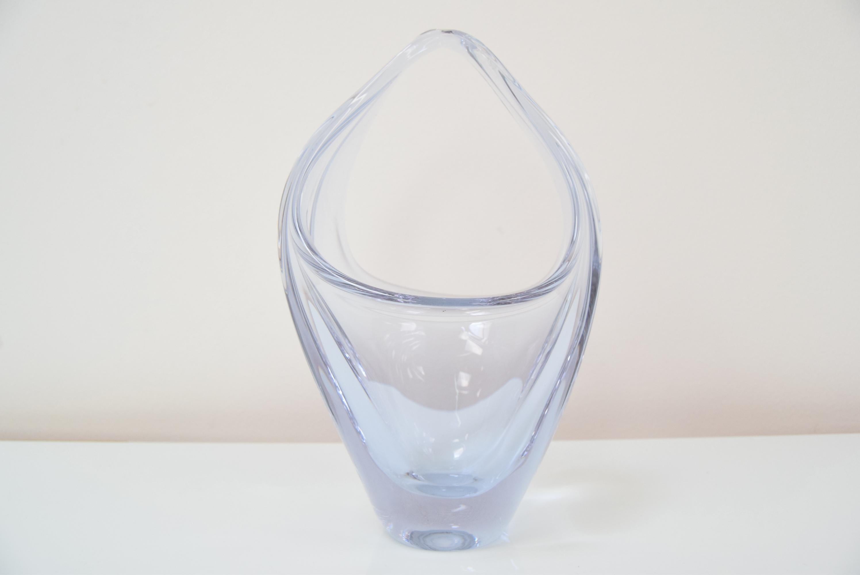 Art Glass Basket by Josef Hospodka for Chribska Glassworks, 1960's In Good Condition For Sale In Praha, CZ