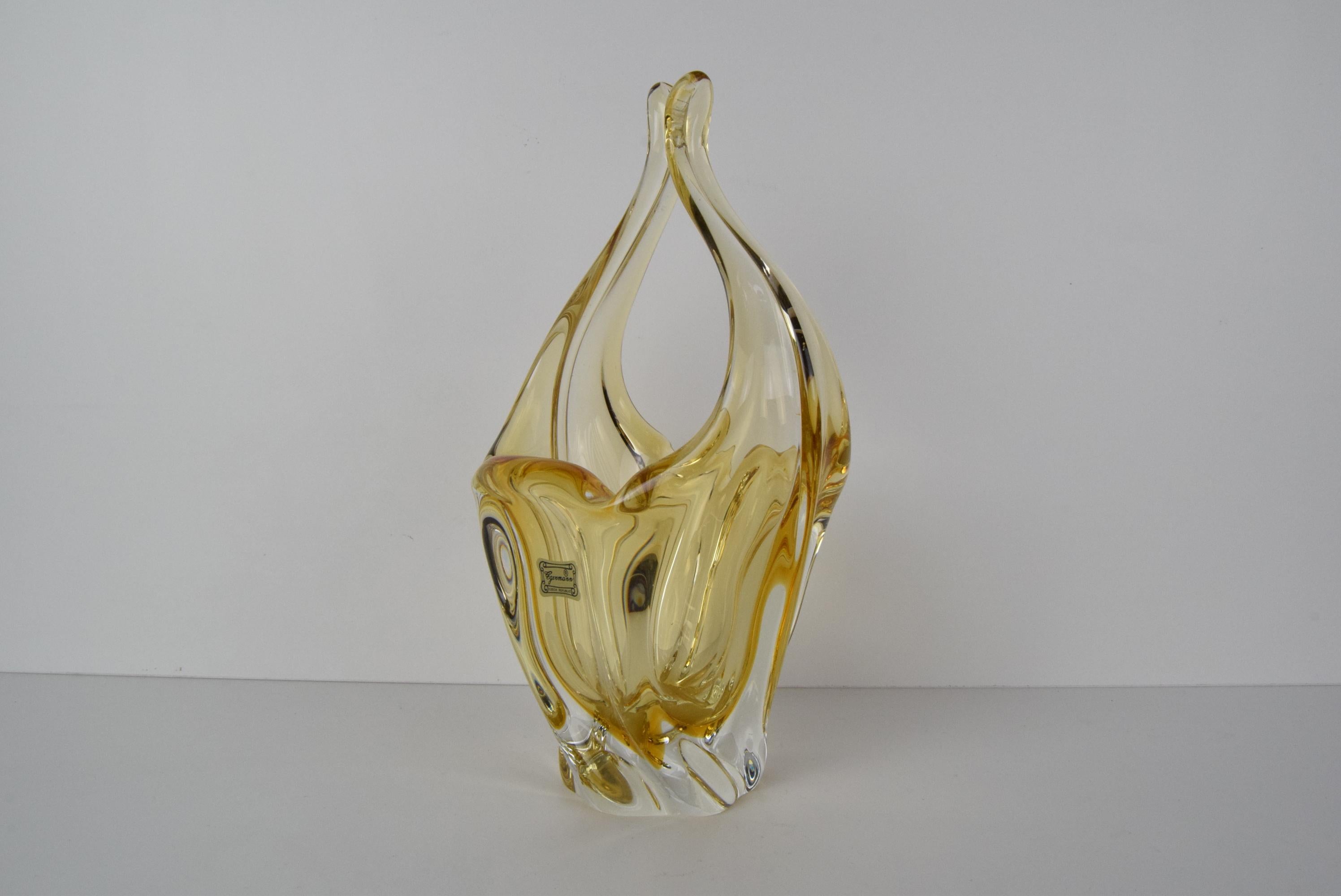 Art Glass Basket/ Egermann, Glaswork Novy Bor, Czechoslovakia, circa 1980's.  In Good Condition For Sale In Praha, CZ