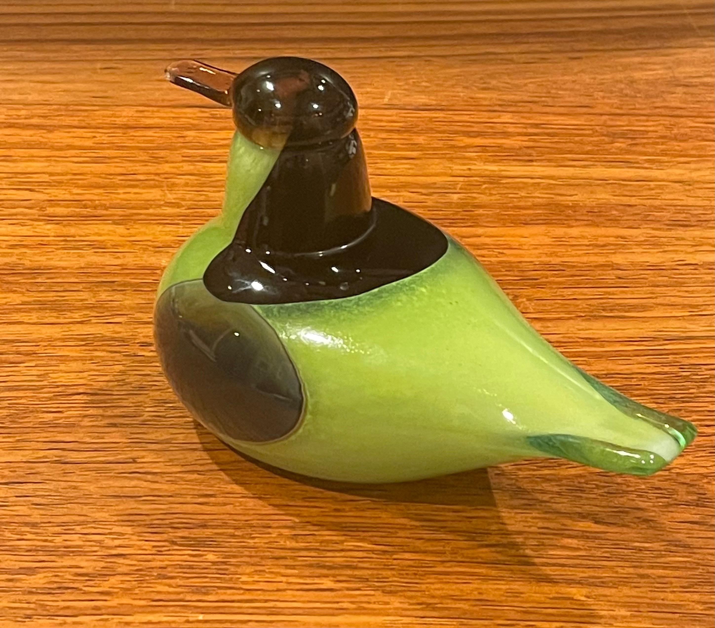 Scandinavian Modern Art Glass Bird Sculpture by Oiva Toikka for Iittala of Finland For Sale