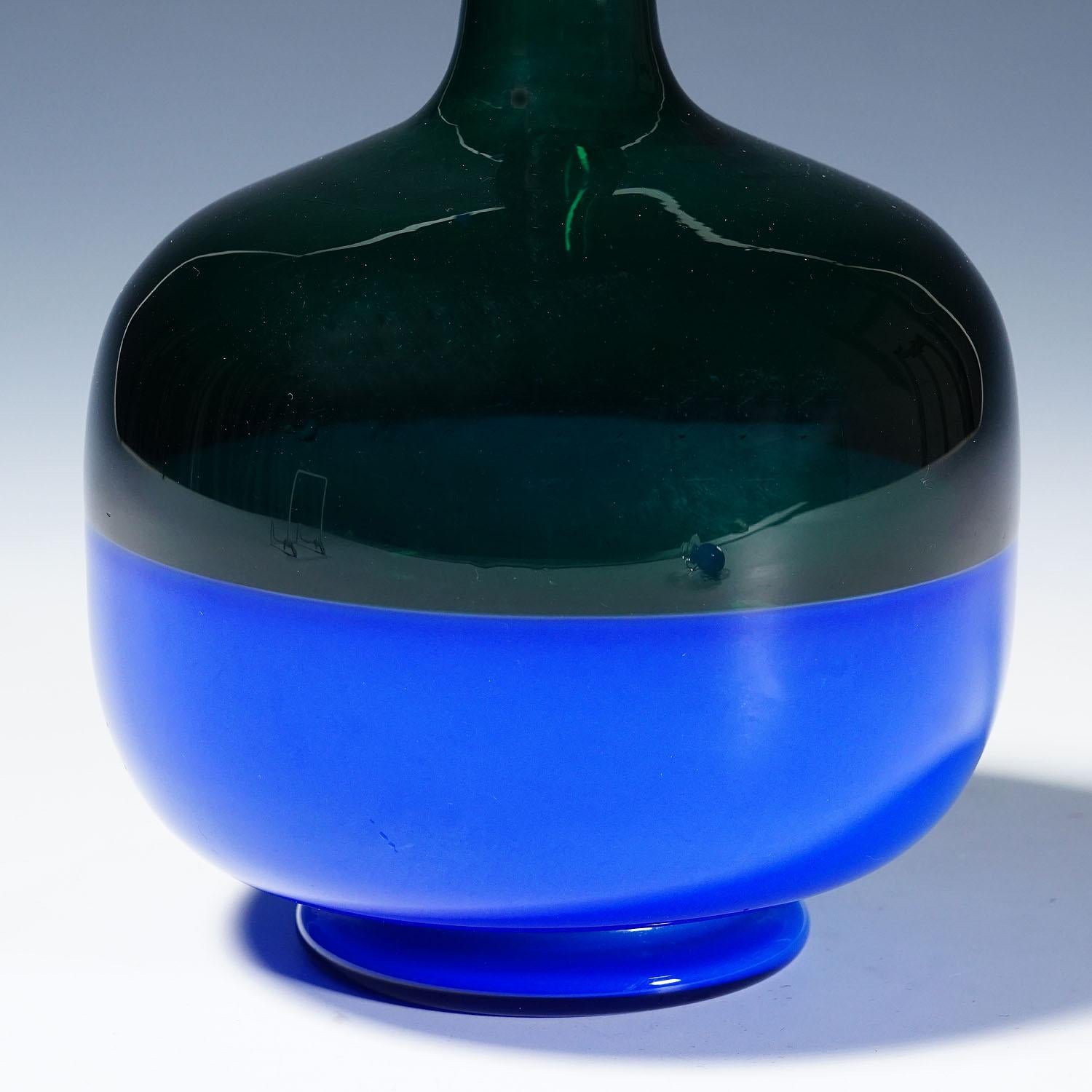 Art Glass Bottle Morandiana by Gio Ponti for Venini Murano For Sale 3