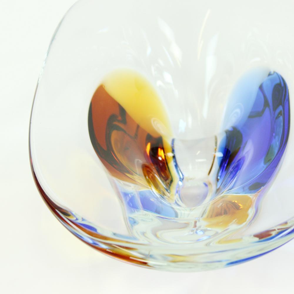 Mid-Century Modern Art Glass Bowl by Frantisek Zemek for Sklarna Mstisov, 1960s For Sale