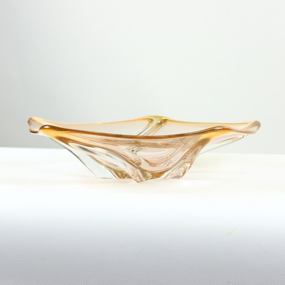 Mid-20th Century Art Glass Bowl By Frantisek Zemek For Sklarna Mstisov, 1960s For Sale
