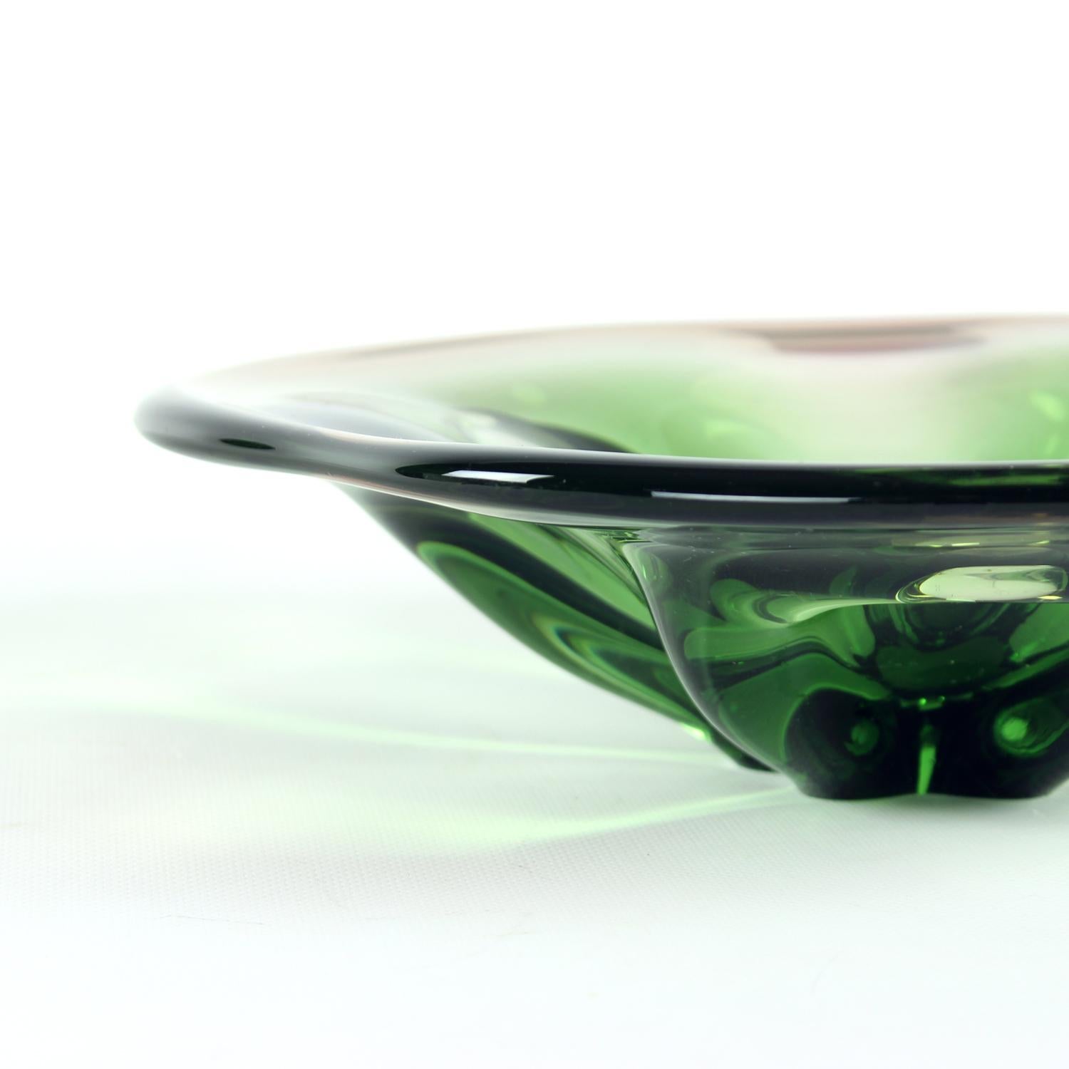 Art Glass Bowl By Frantisel Zemek For Mstisov Glass Factory, Czechoslovakia For Sale 2