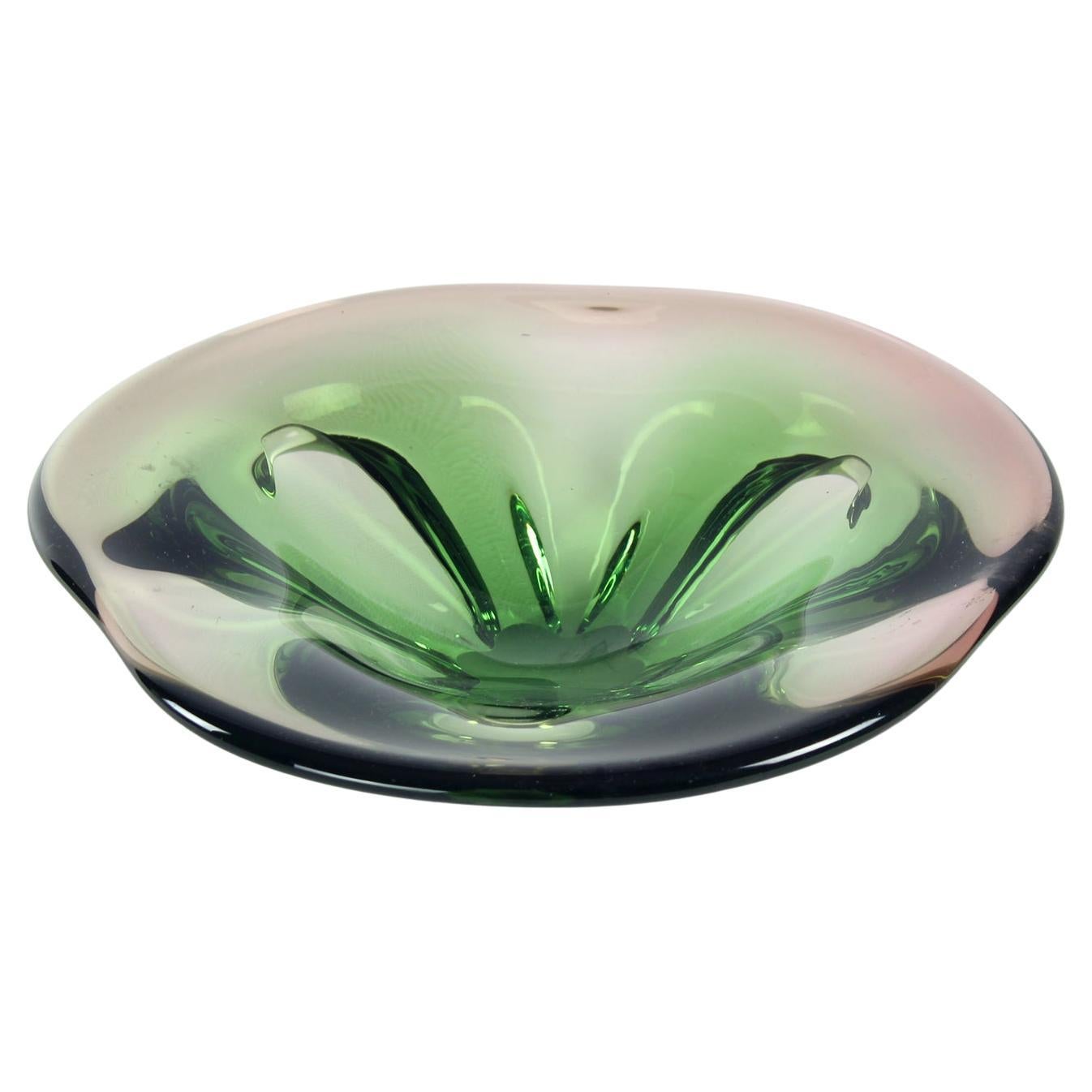 Bol en verre d'art de Frantisel Zemek pour la verrerie de Mstisov, Tchécoslovaquie