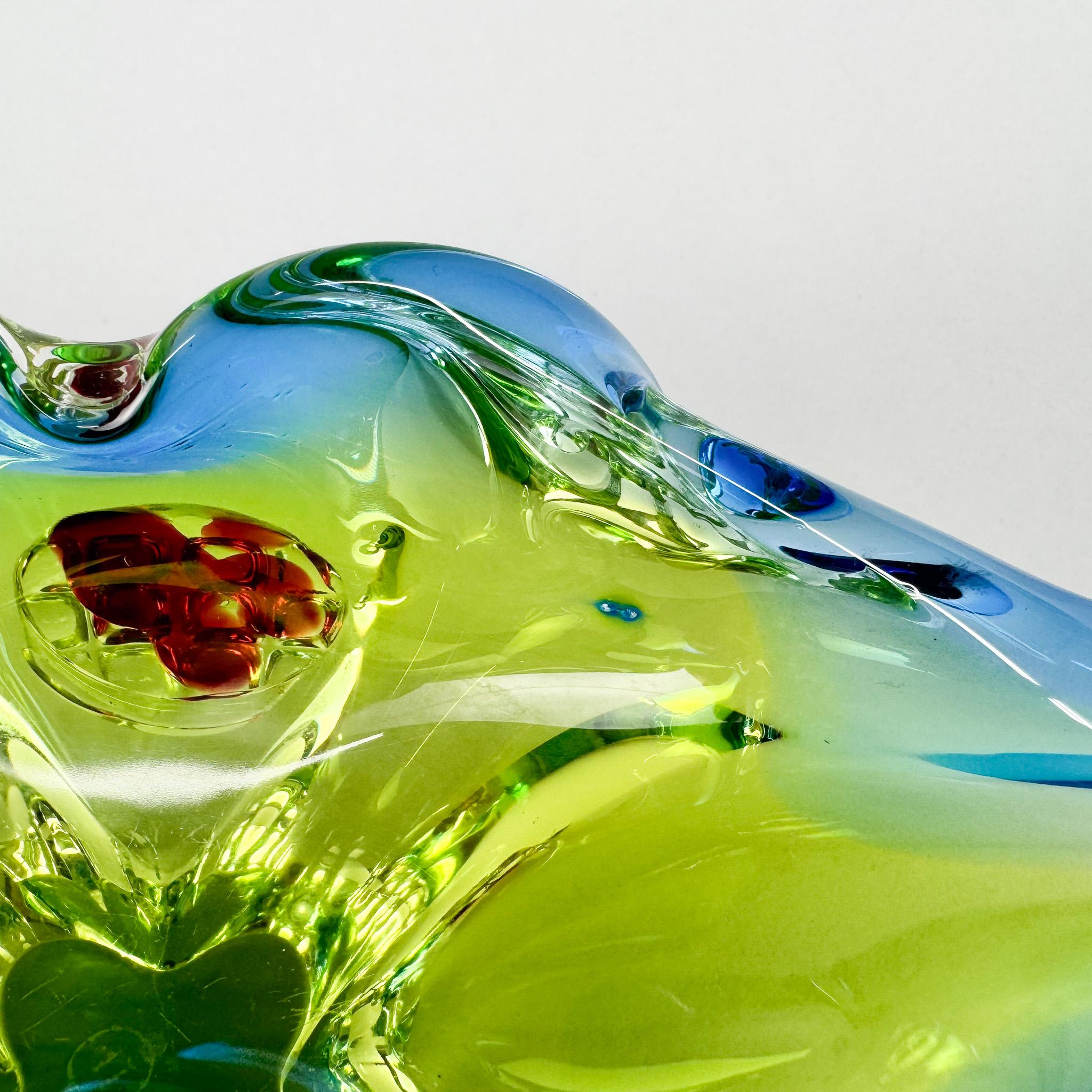 Vetro artistico Ciotola in vetro artistico di Josef Hospodka per Chribska Glassworks, anni '60 in vendita
