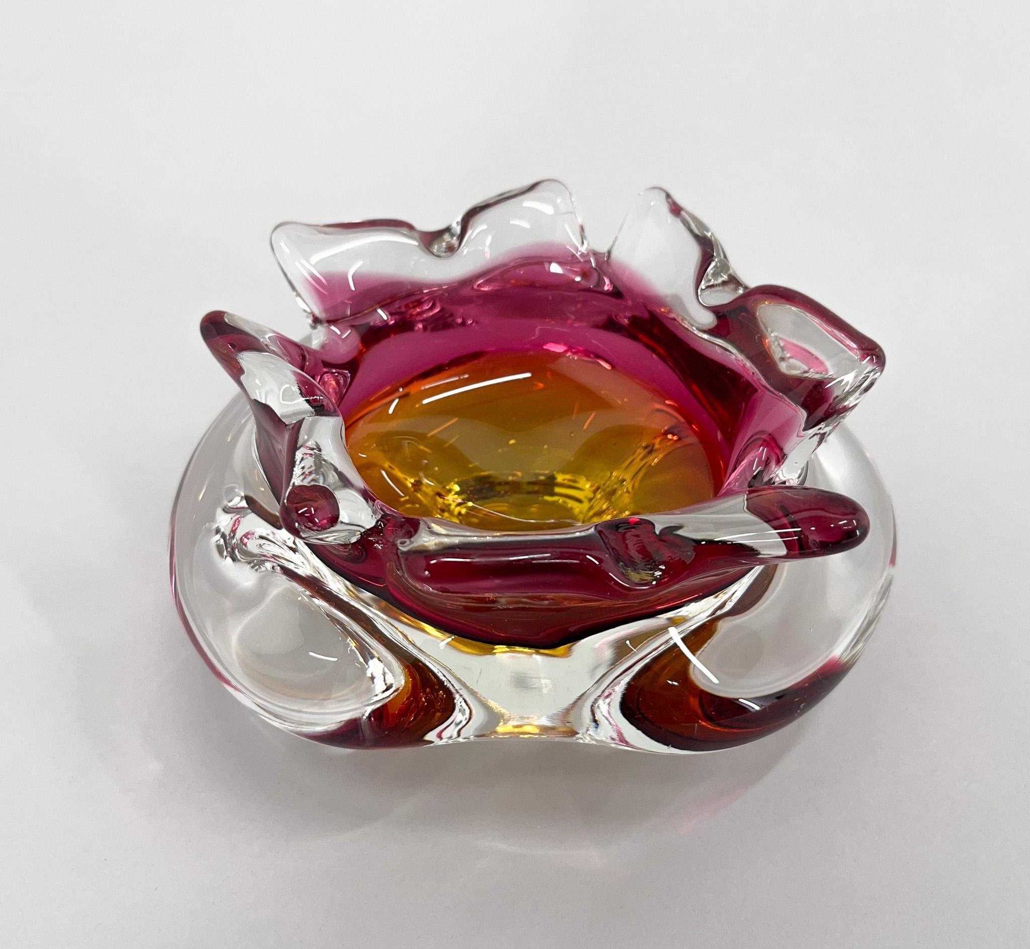 This beautiful bowl was designed by Josef Hospodka and made by the Chribska Glassworks. In a very good vintage condition.