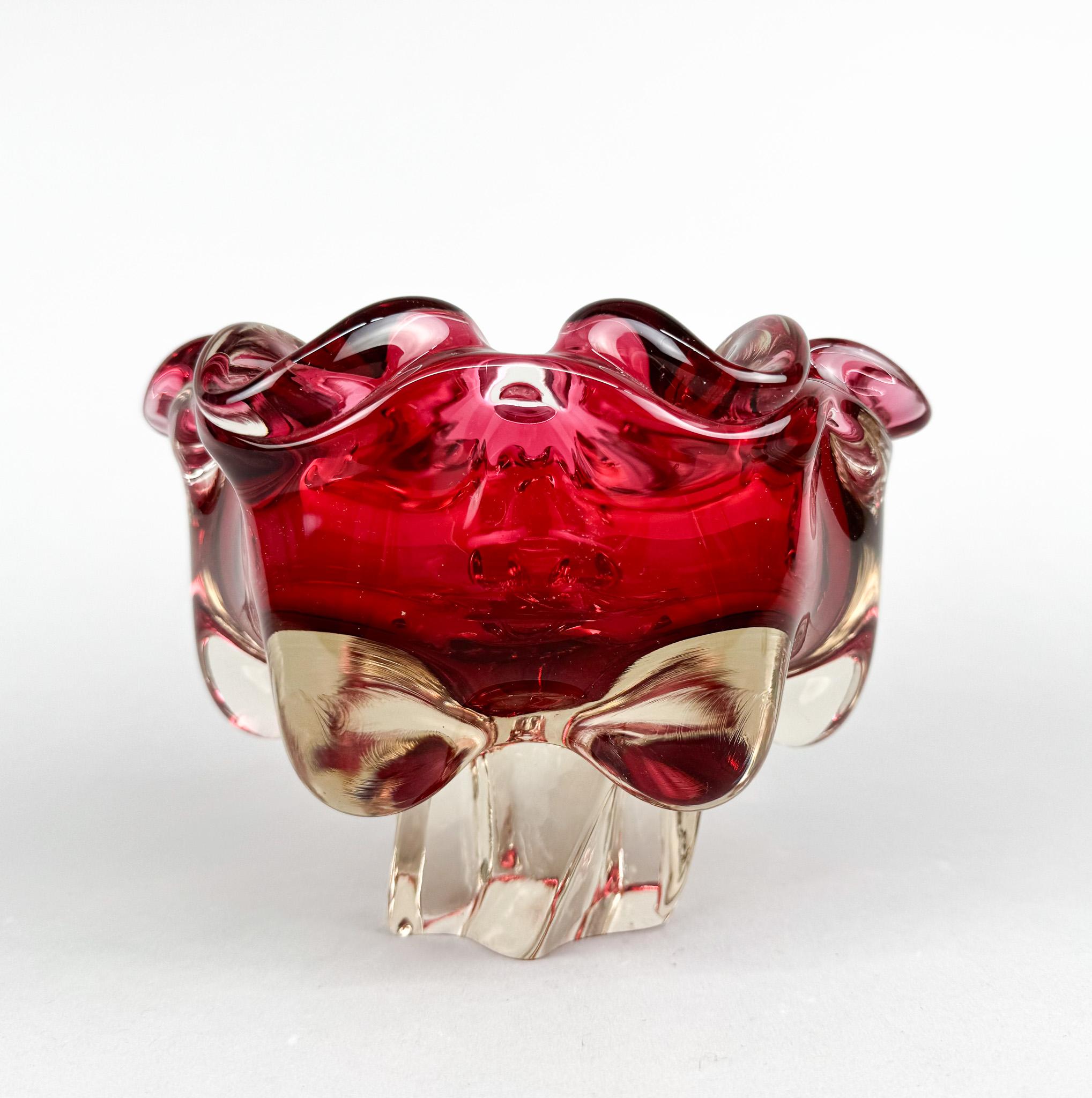 XX secolo Ciotola in vetro artistico di Josef Hospodka per Chribska Glassworks, anni '60 in vendita