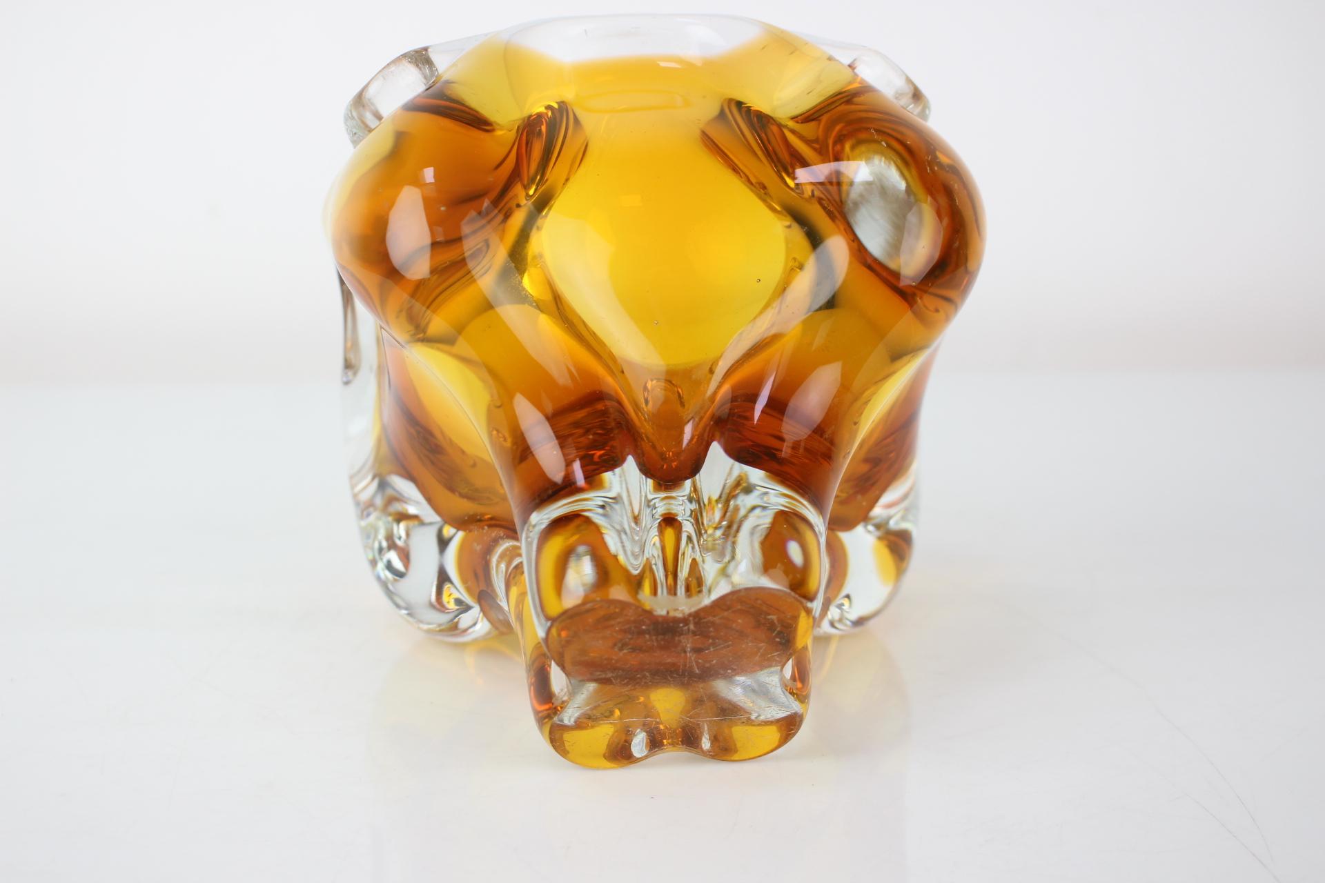 Glasschale aus Kunstglas von Josef Hospodka für Chribska Glassworks, 1960er Jahre (Glaskunst) im Angebot