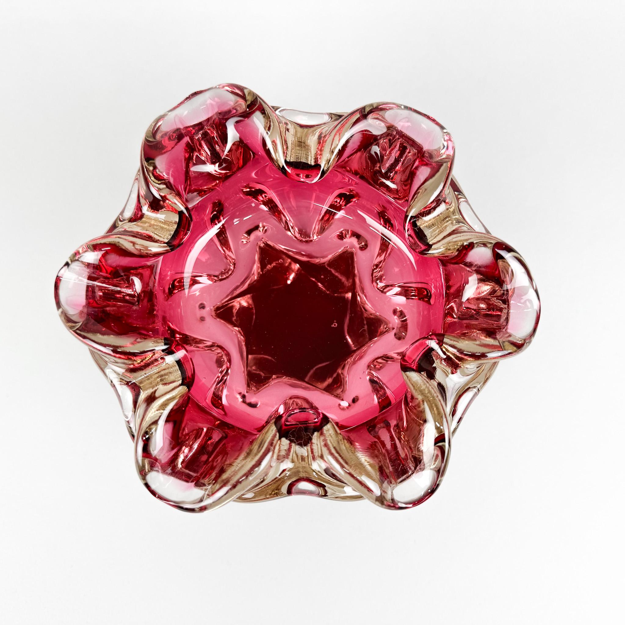 Ciotola in vetro artistico di Josef Hospodka per Chribska Glassworks, anni '60 in vendita 1