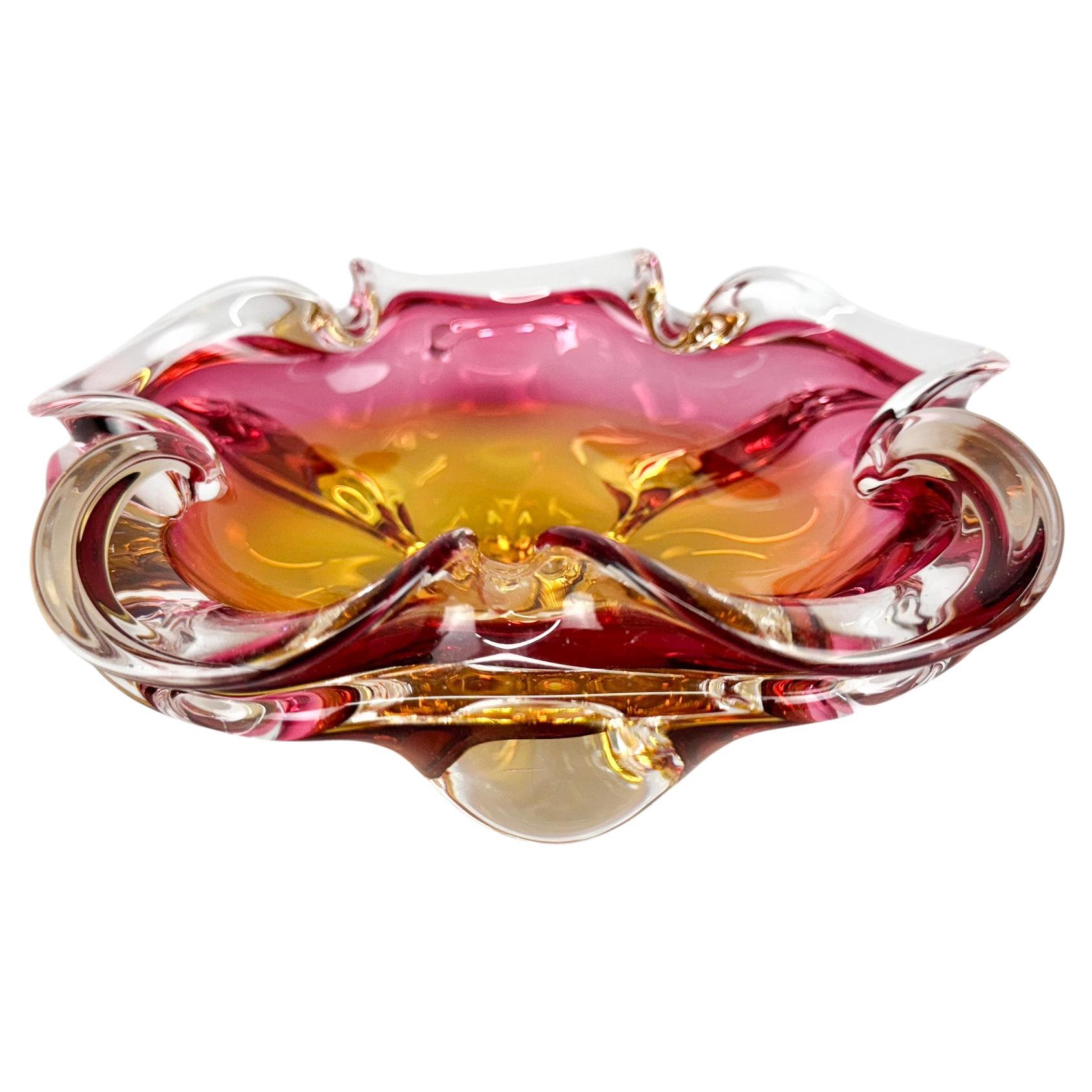 Bol en verre d'art de Josef Hospodka pour Chribska Glassworks, années 1960