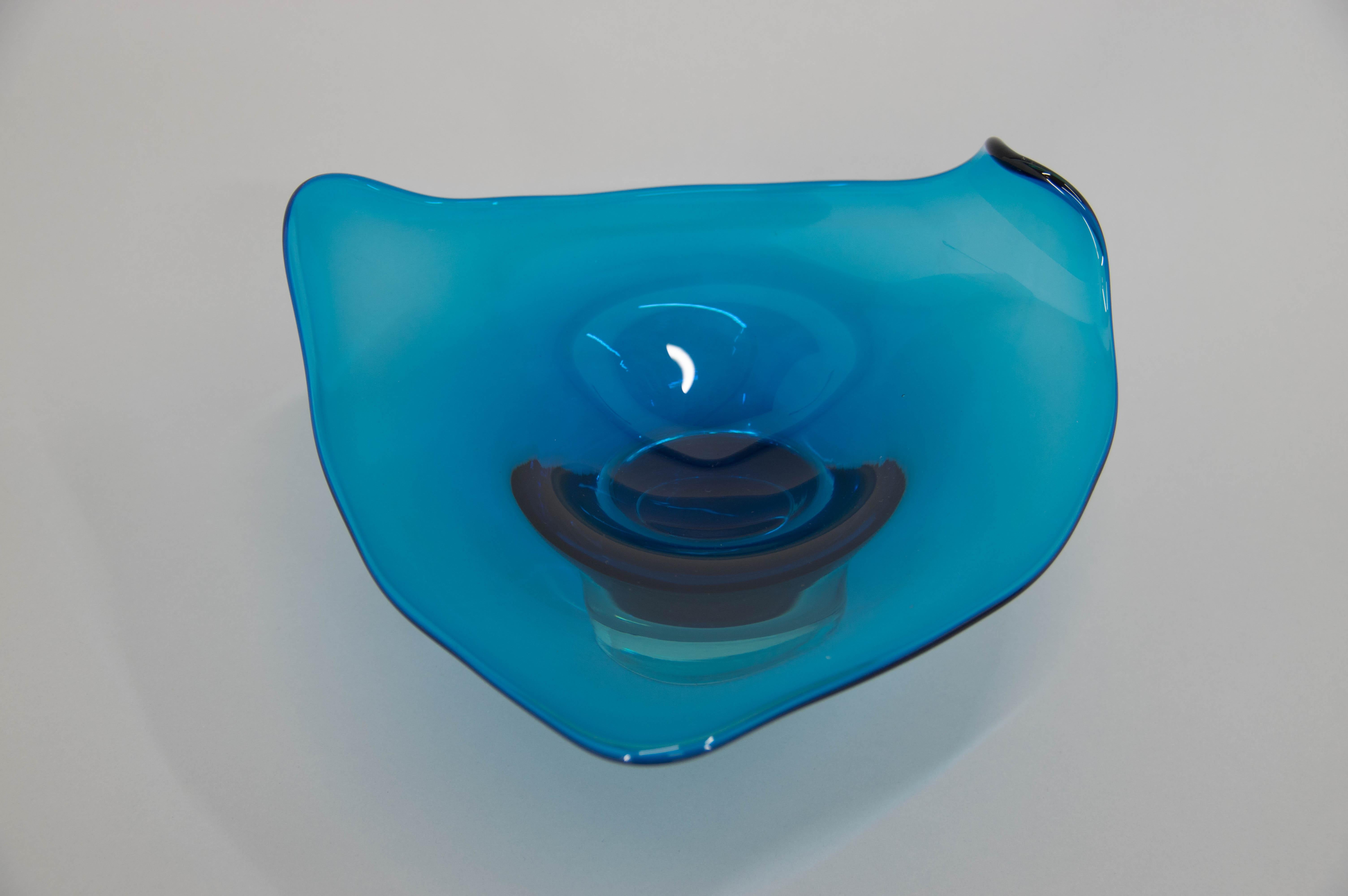 Art Glass Bowl by Milan Metelak, circa 1980 In Good Condition For Sale In Praha, CZ