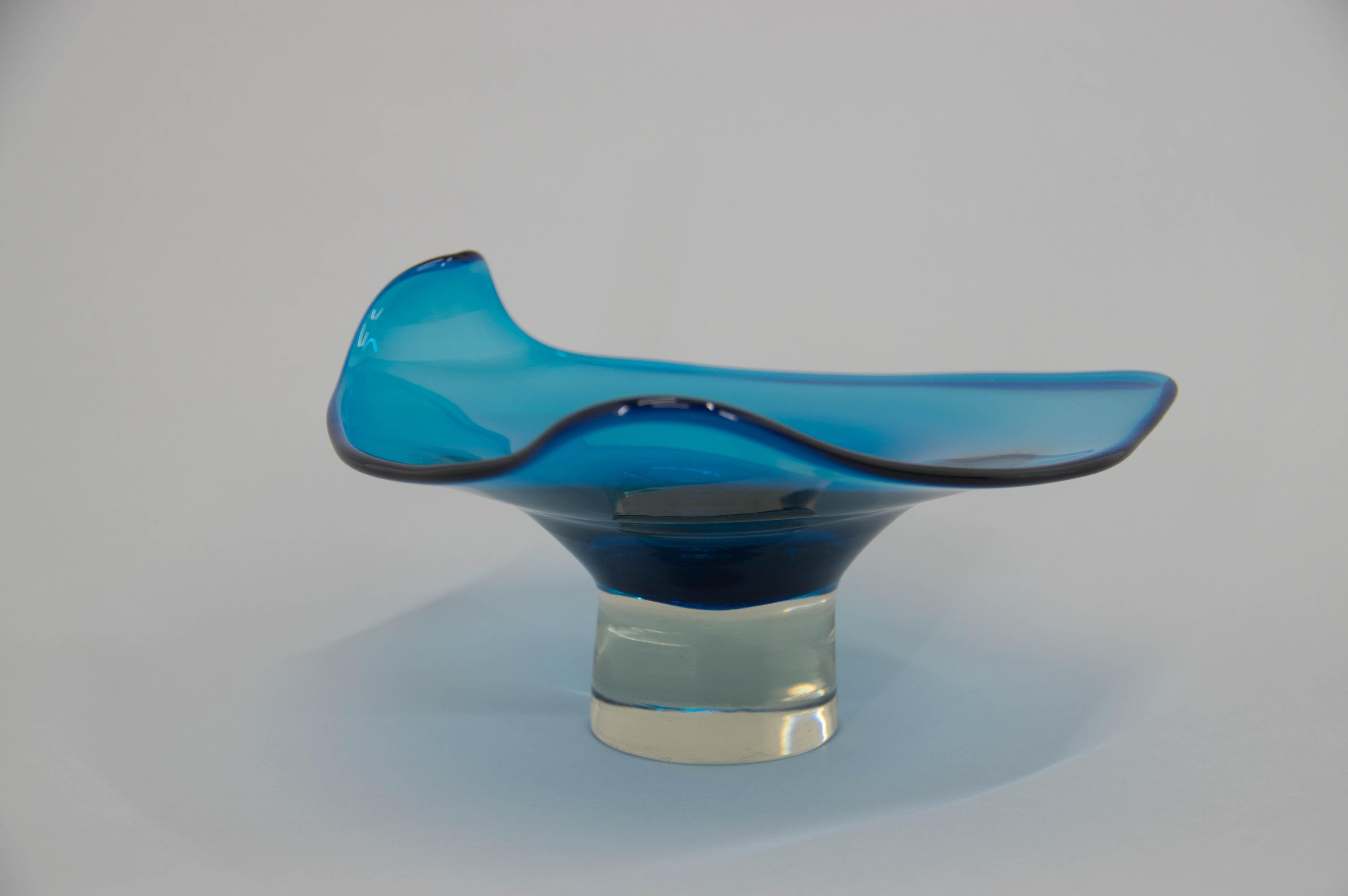 Art Glass Bowl by Milan Metelak, circa 1980 For Sale 1