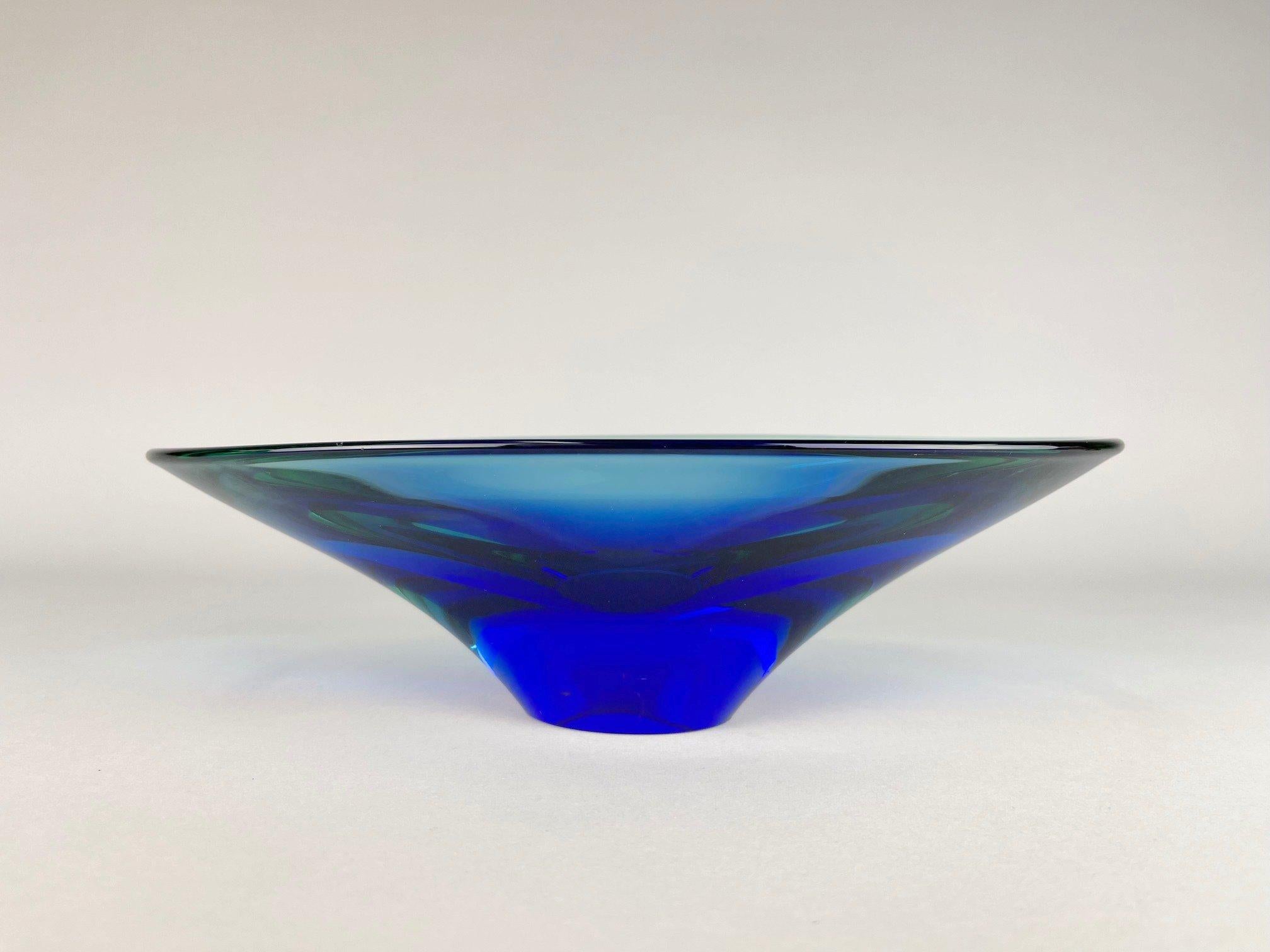 Art Glass Bowl by Miloslav Klinger, 1960's For Sale 2