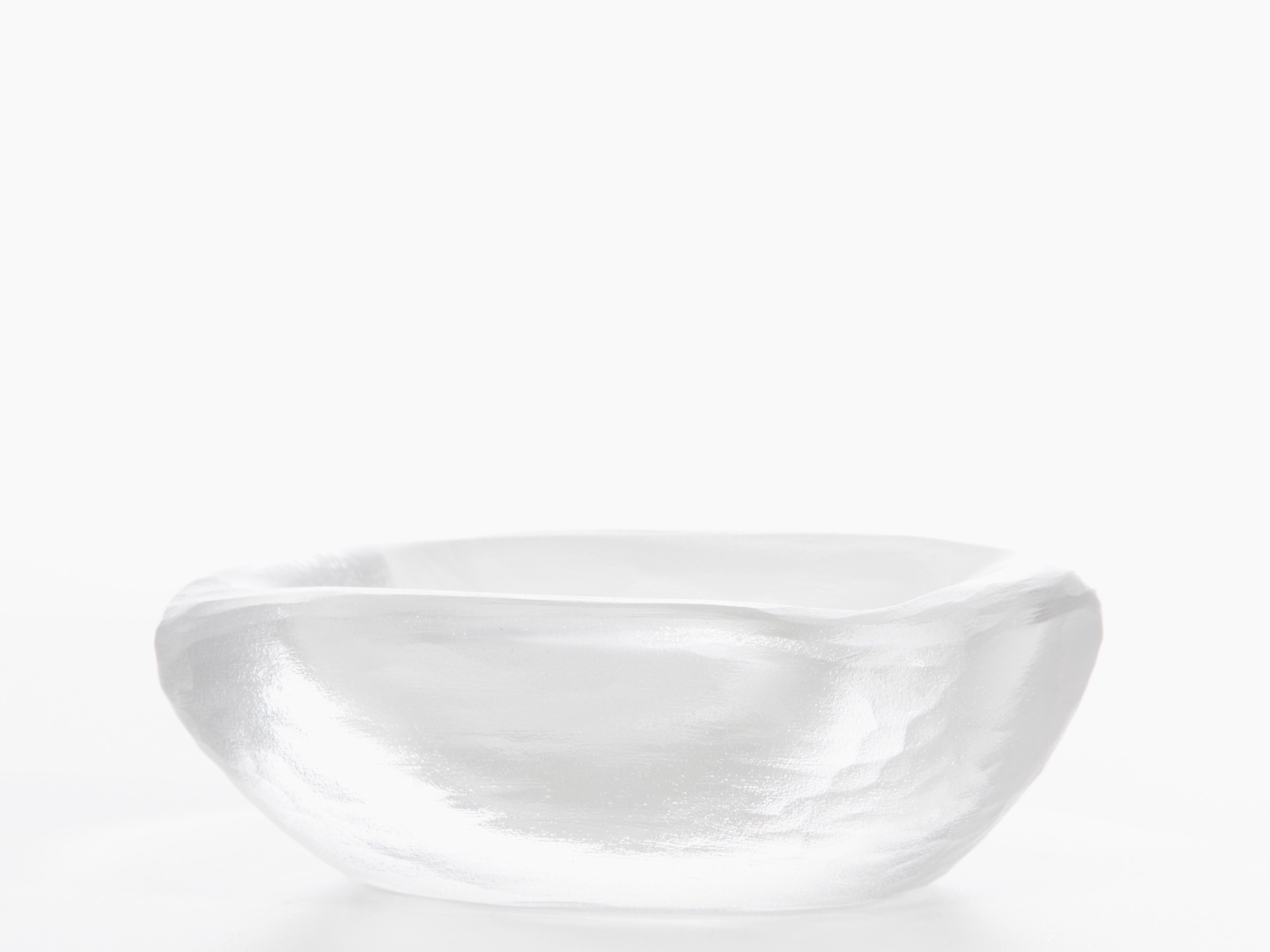 Art glass bowl by Vicke Lindstrand for Orrefors.