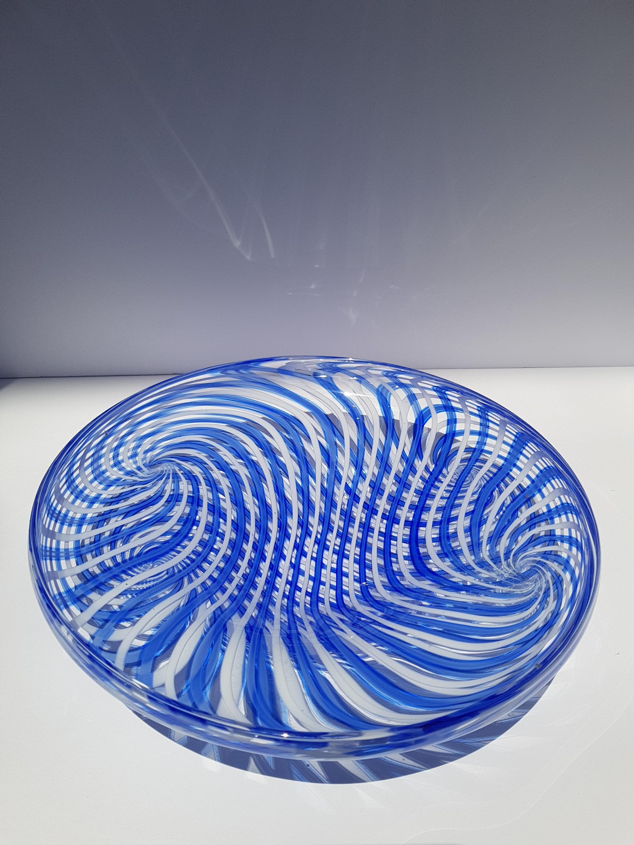 Art Glass Bowl Centerpiece Dish Vessel Reticello Ribbon Lace Psychedelic Modern For Sale 1