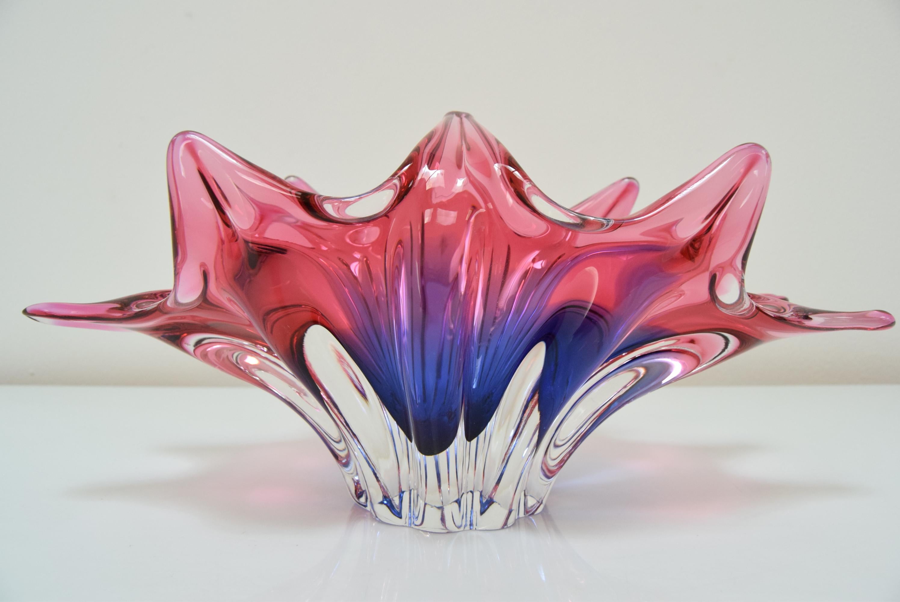 Art Glass Bowl Designed by Josef Hospodka for Chribska, 1960's For Sale 4